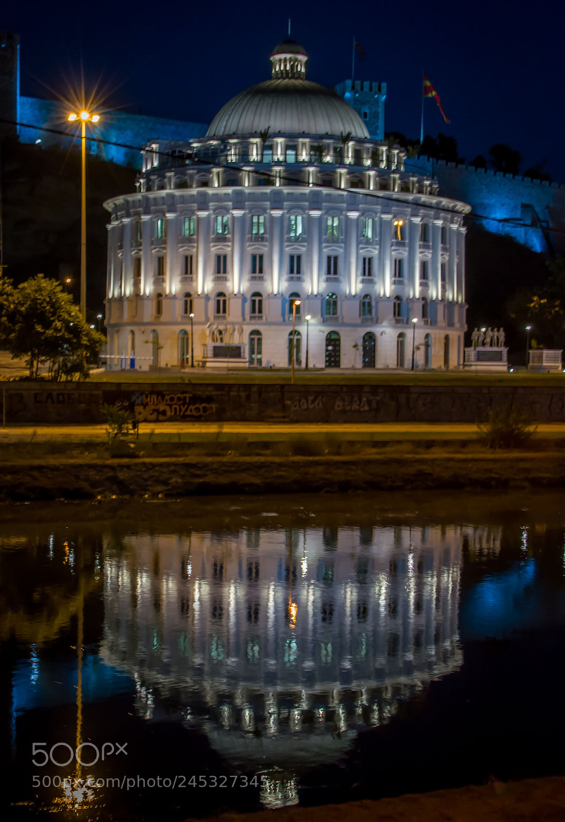 Nikon D3200 sample photo. Reflection photography