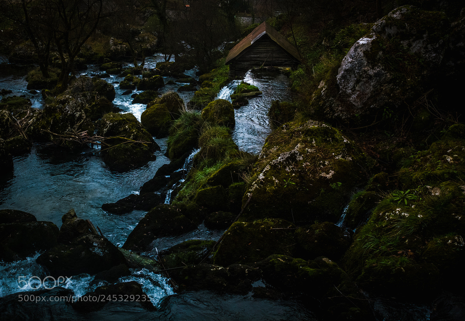 Canon EOS 550D (EOS Rebel T2i / EOS Kiss X4) sample photo. ''water mill'' photography