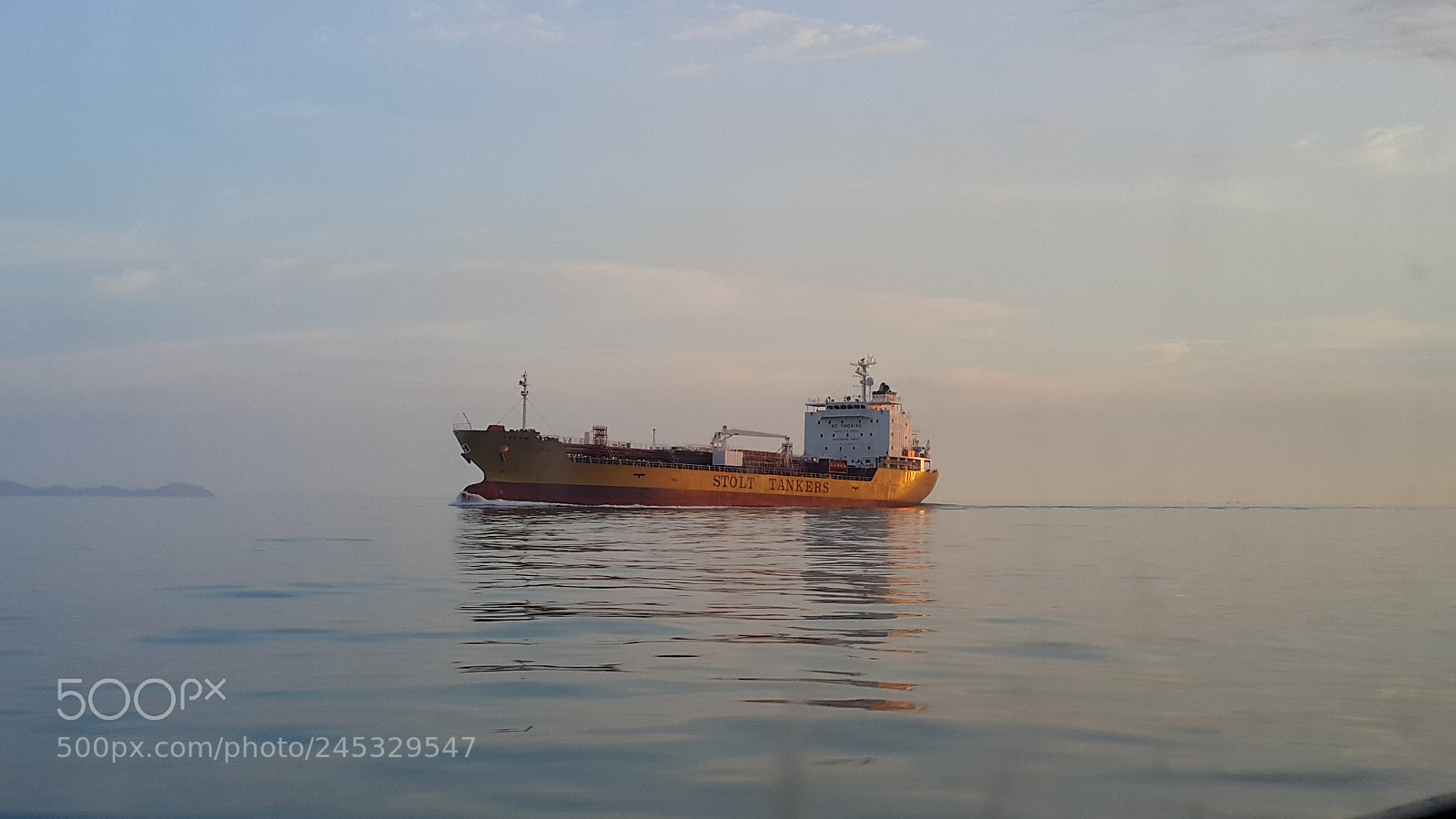 Samsung Galaxy Note4 sample photo. Stolt tankers at malacca photography