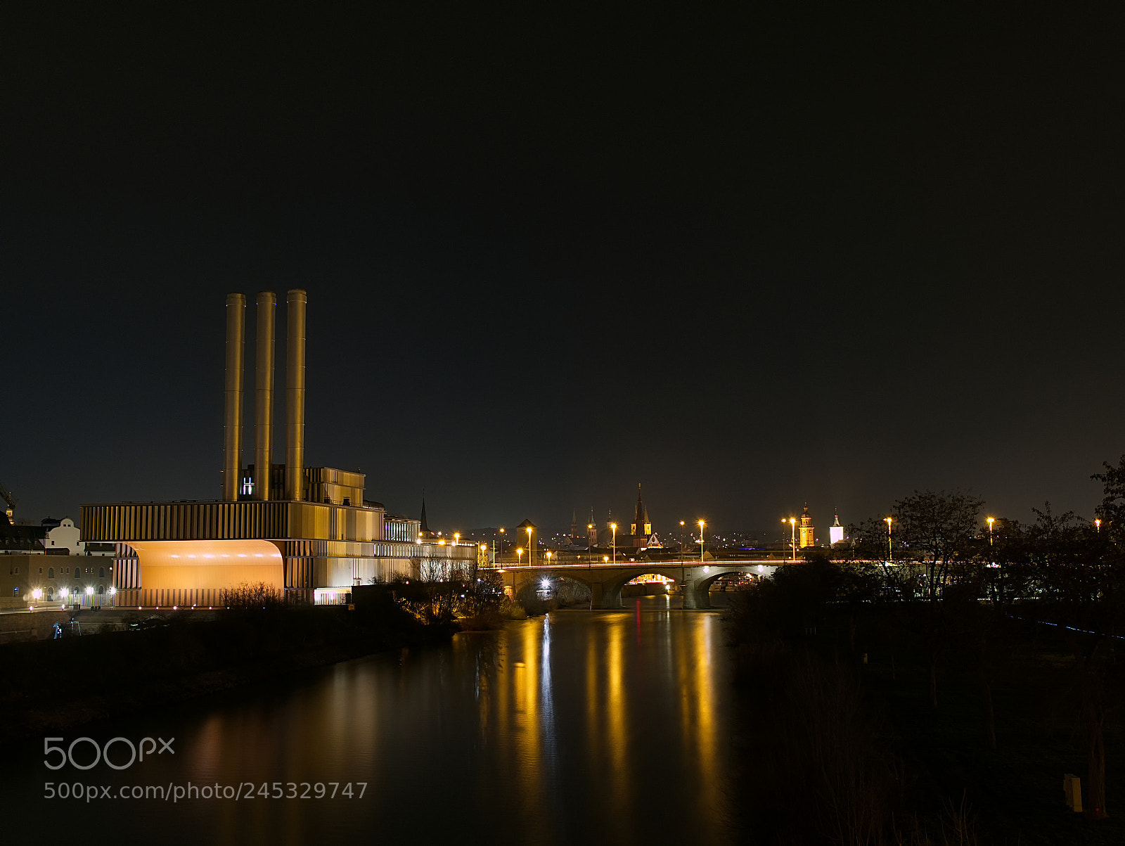 Panasonic DMC-G70 sample photo. Würzburg at night photography