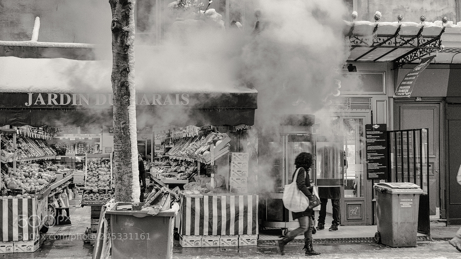 Fujifilm X-T1 sample photo. Paris rotisserie a snowy photography
