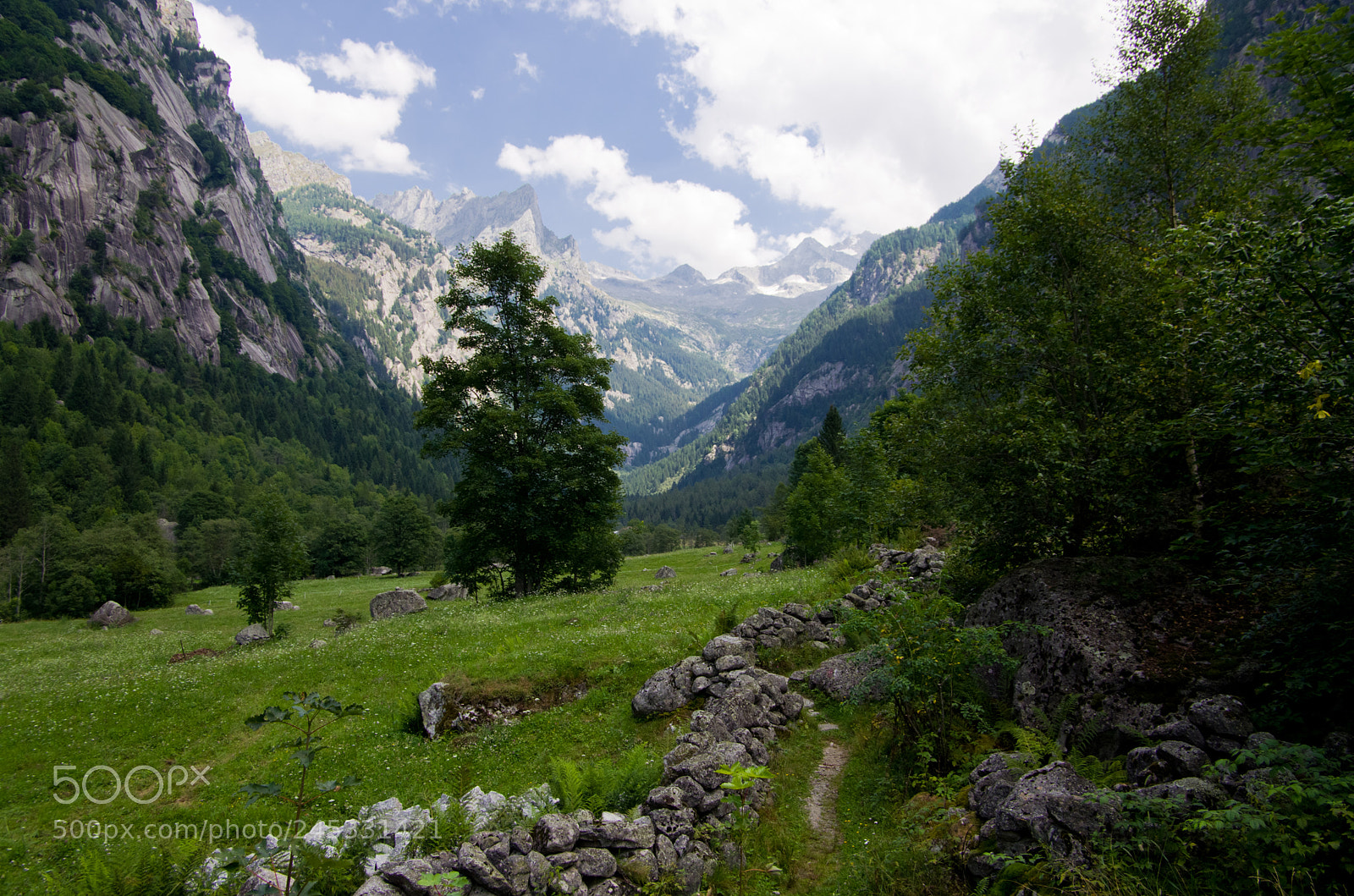 Pentax K-5 sample photo. Val di mello photography