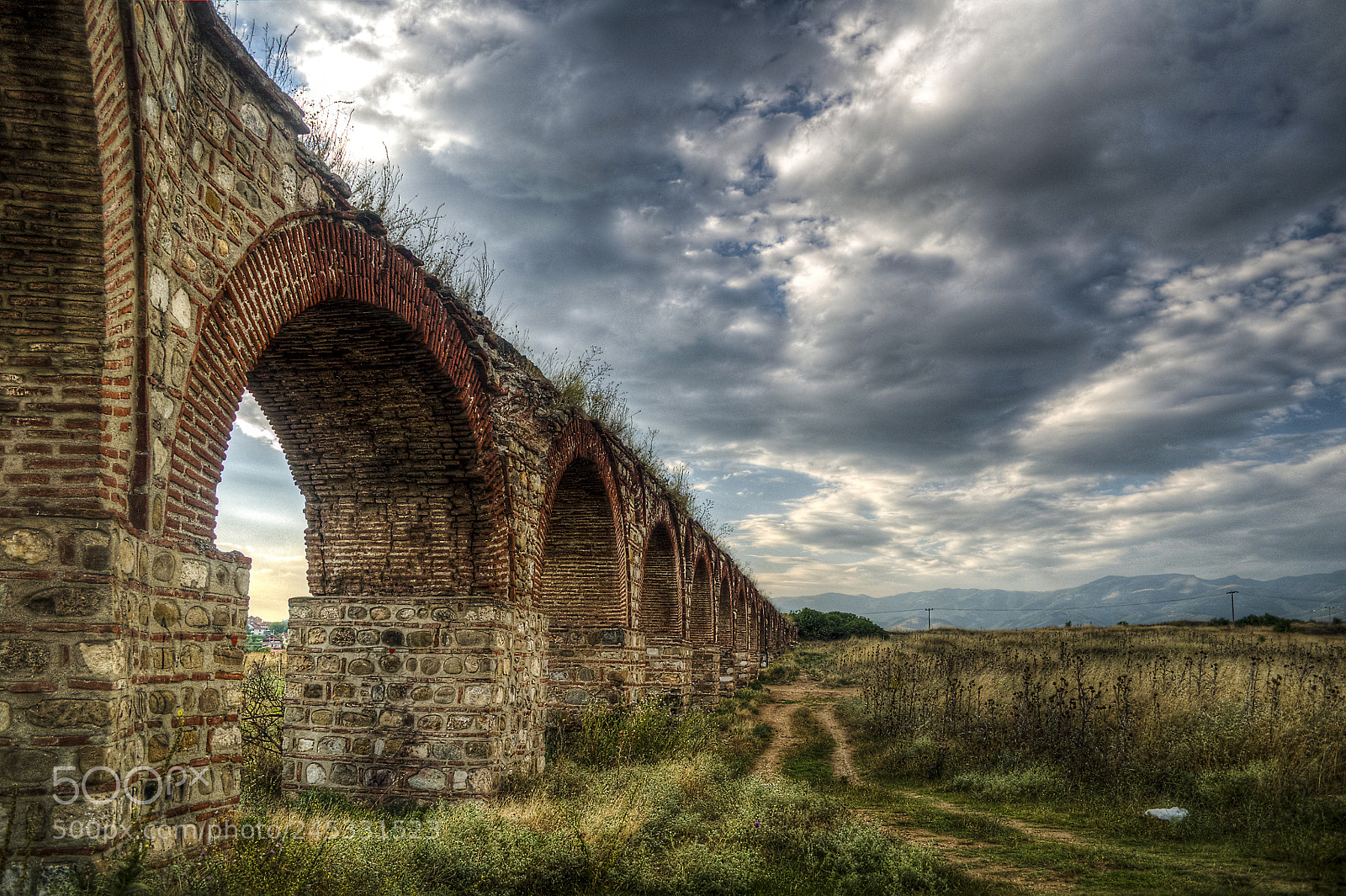 Nikon D5000 sample photo. Roman aqueduct photography