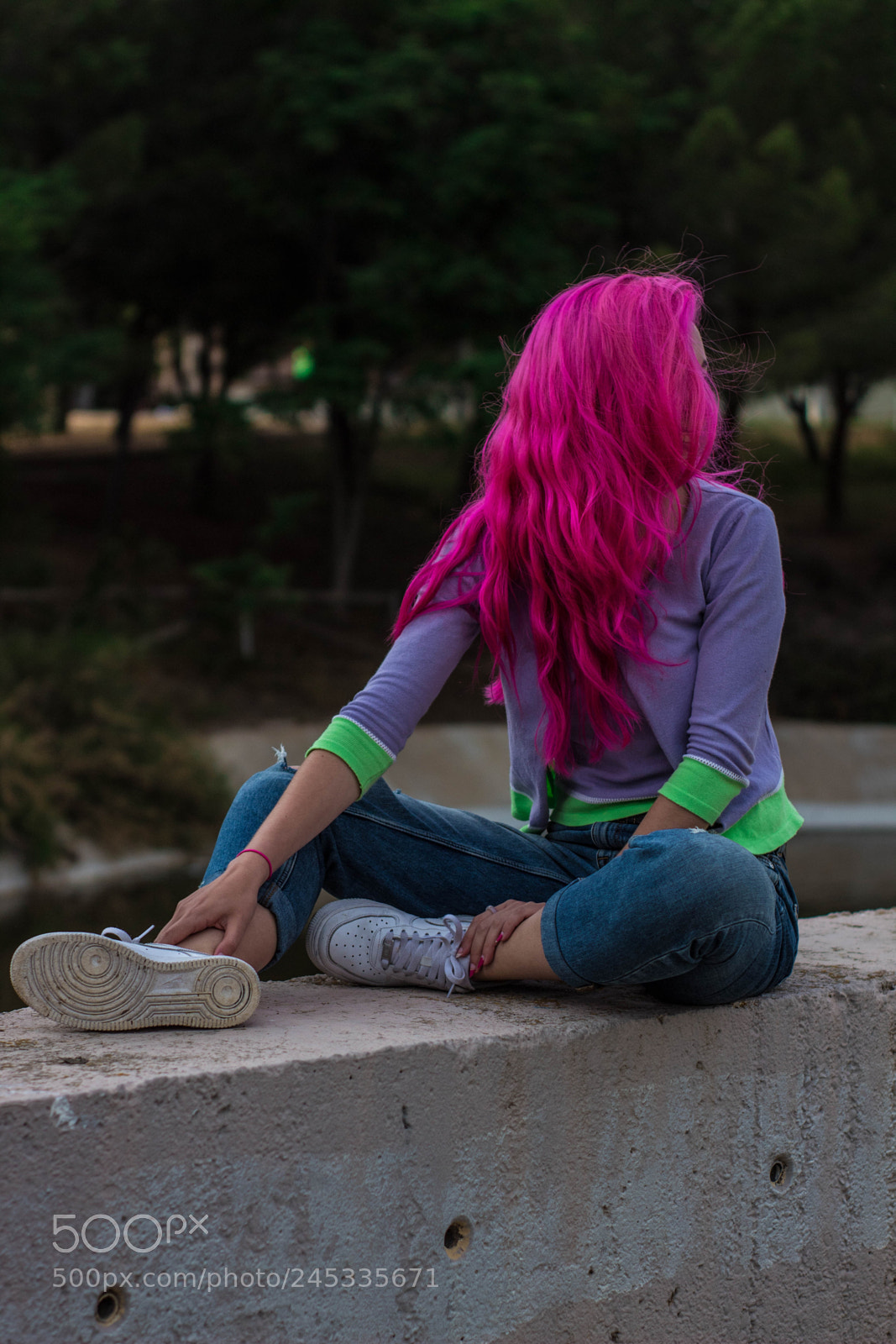 Canon EOS 1300D (EOS Rebel T6 / EOS Kiss X80) sample photo. Pink hair photography