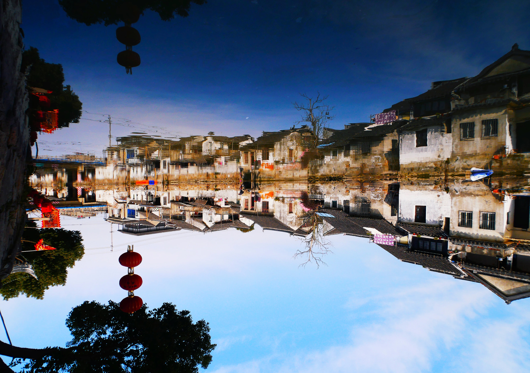 Panasonic Lumix DC-GX850 (Lumix DC-GX800 / Lumix DC-GF9) sample photo. Reflection image, qiandeng old town photography