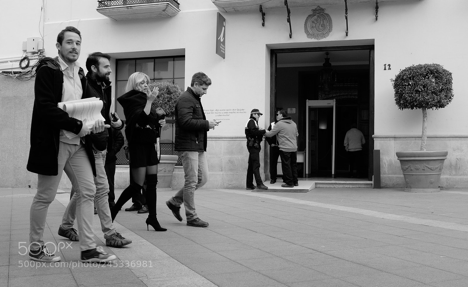 Fujifilm X100S sample photo. V lez-m laga street photography