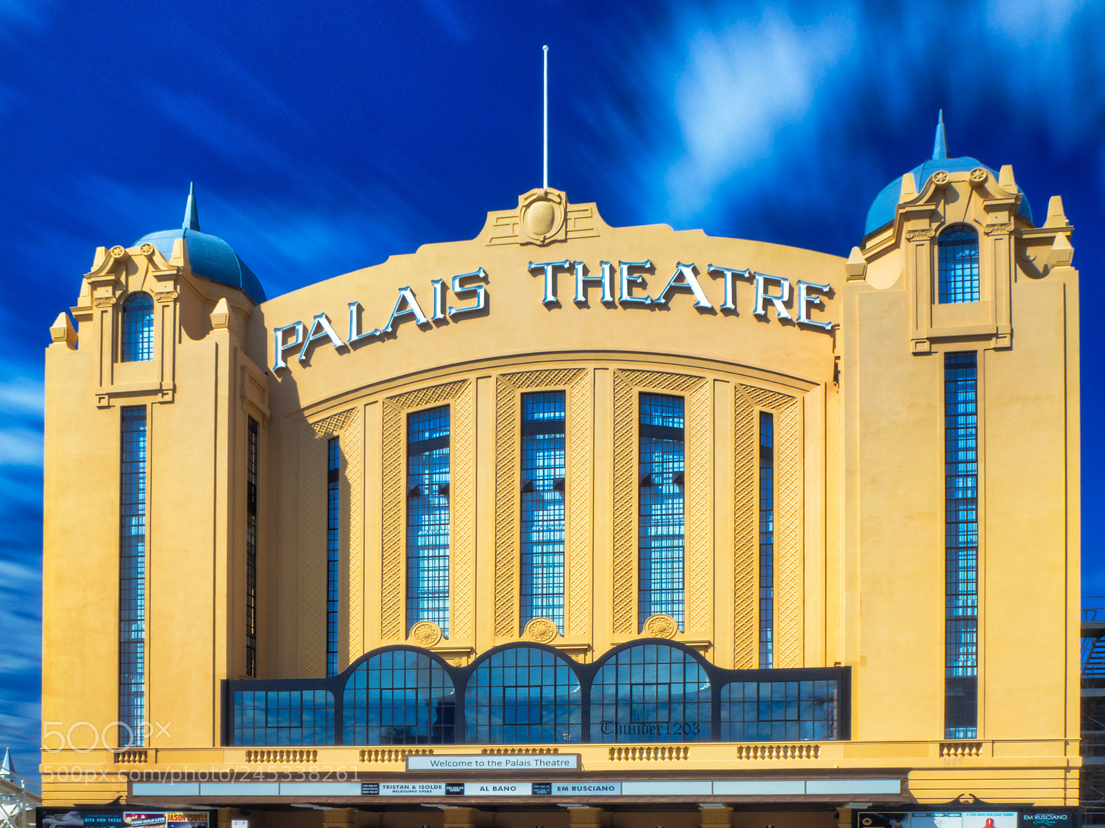 Olympus OM-D E-M10 sample photo. Palais theatre photography