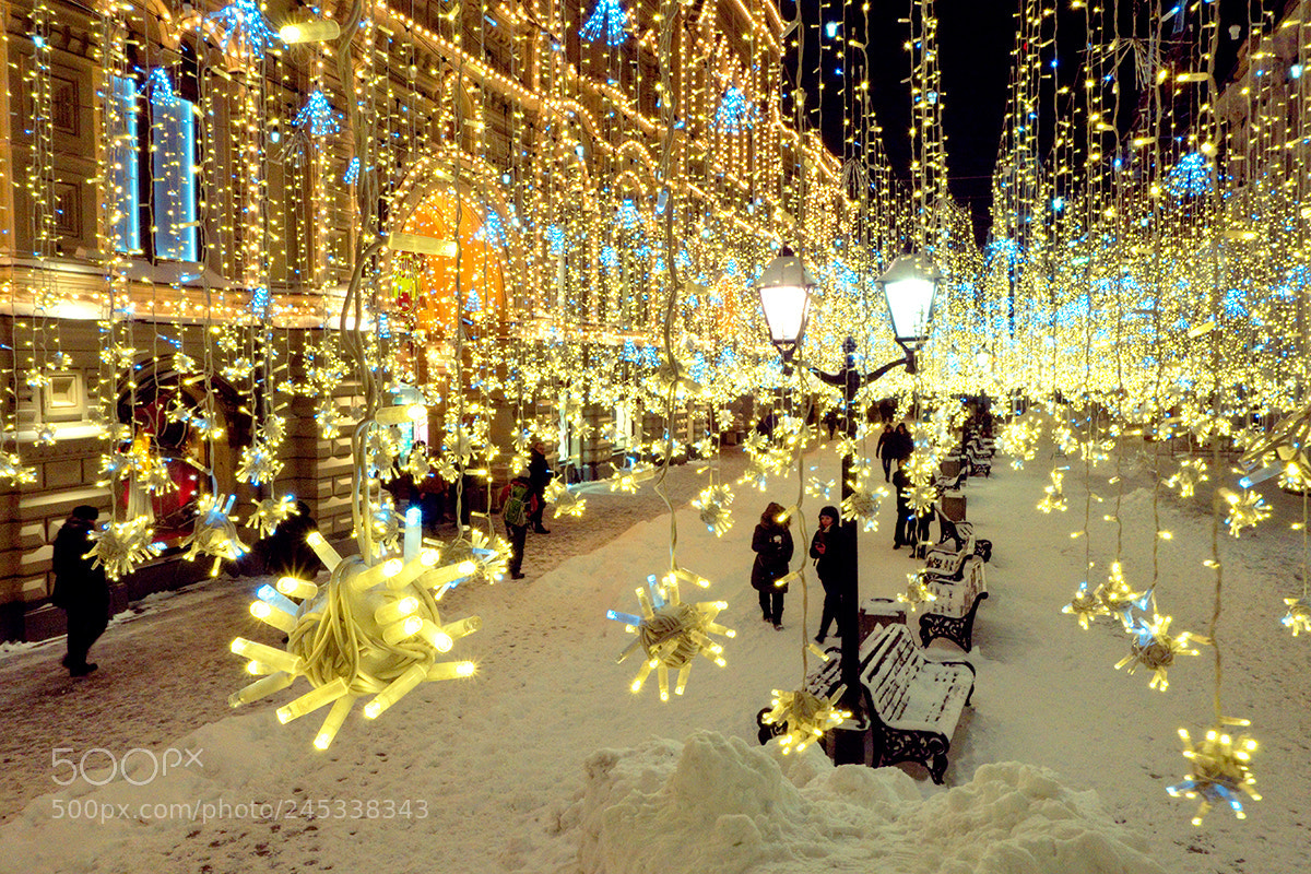 Sony Cyber-shot DSC-RX100 II sample photo. Illumination on nikolskaya street.top photography
