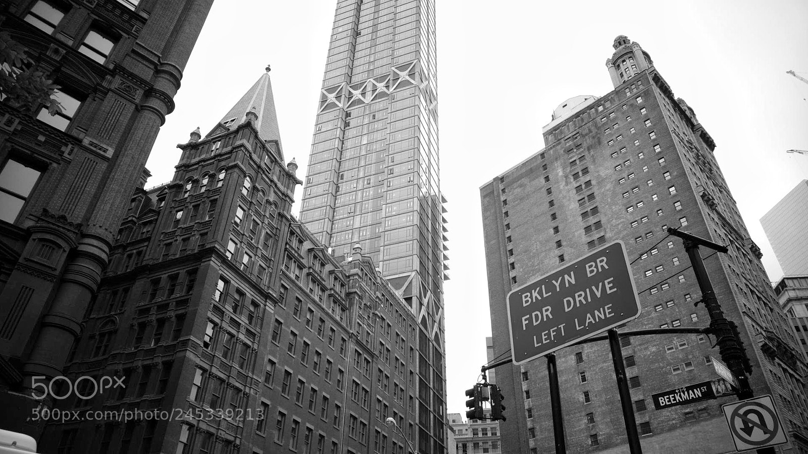 Sony Alpha a5000 (ILCE 5000) sample photo. Left lane photography