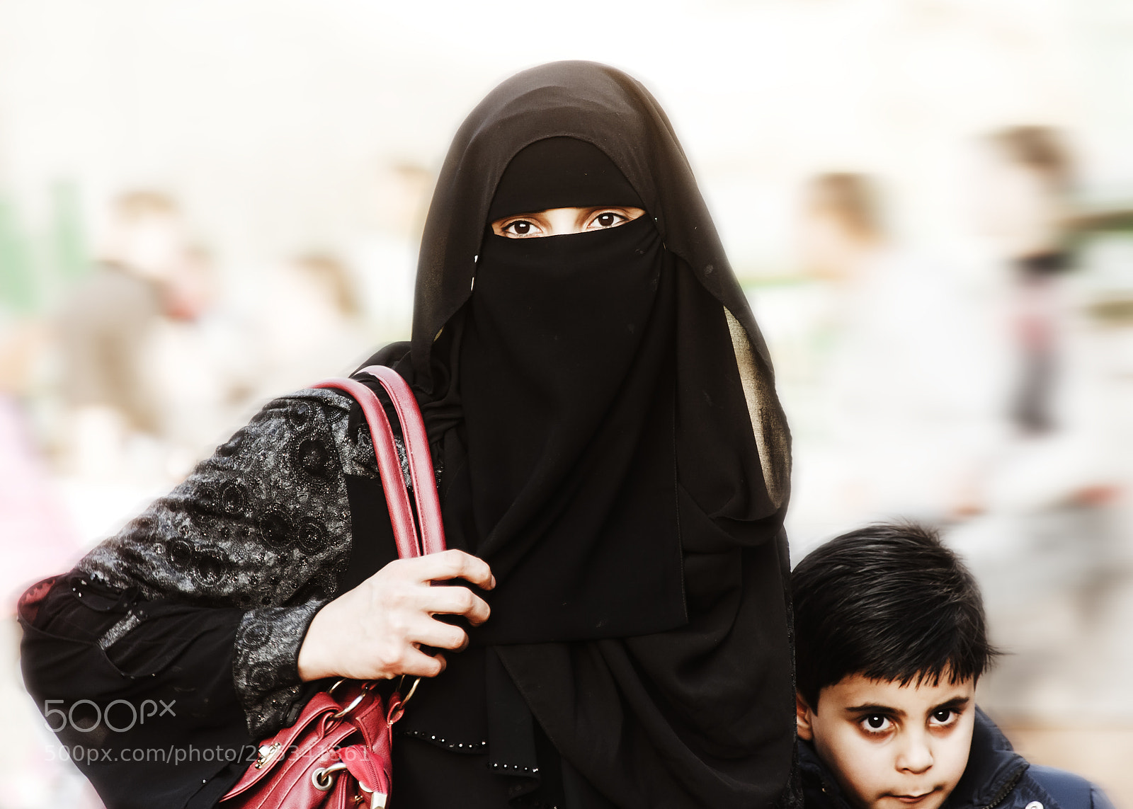 Nikon D700 sample photo. Alertness photography