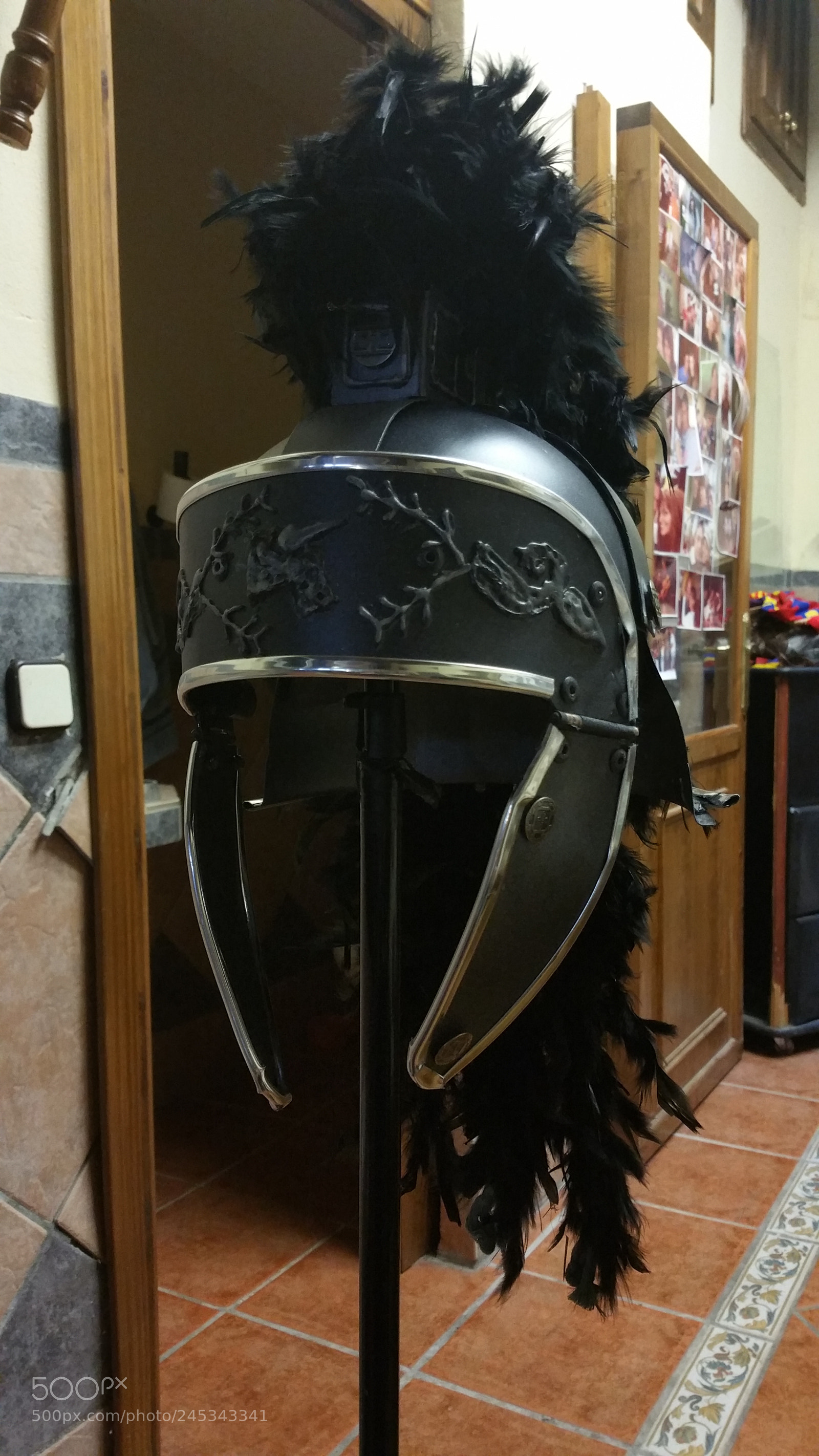 Samsung Galaxy Note4 sample photo. Reproduction helmet roman movie photography