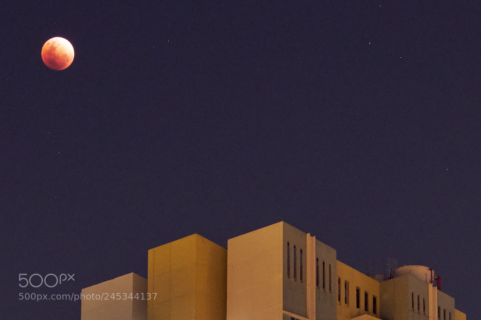 Fujifilm X-Pro2 sample photo. Super blood moon (cropped) photography