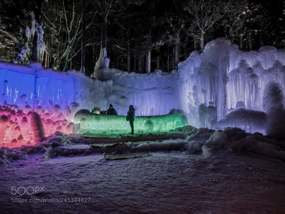 Olympus OM-D E-M5 sample photo. Ice bar photography