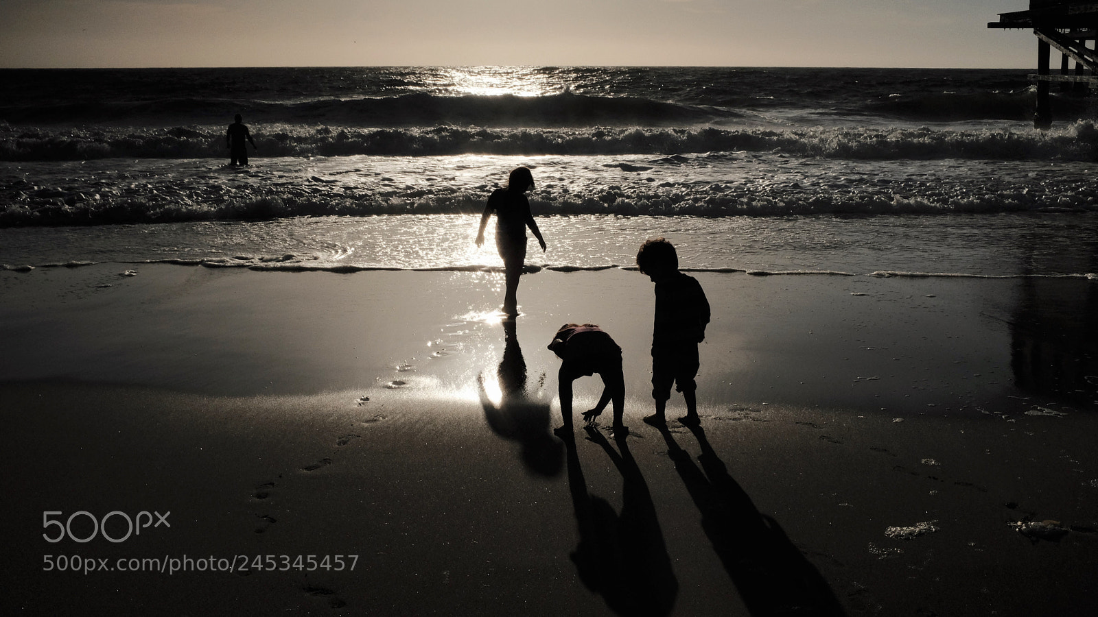 Fujifilm X100F sample photo. Near sunset. photography