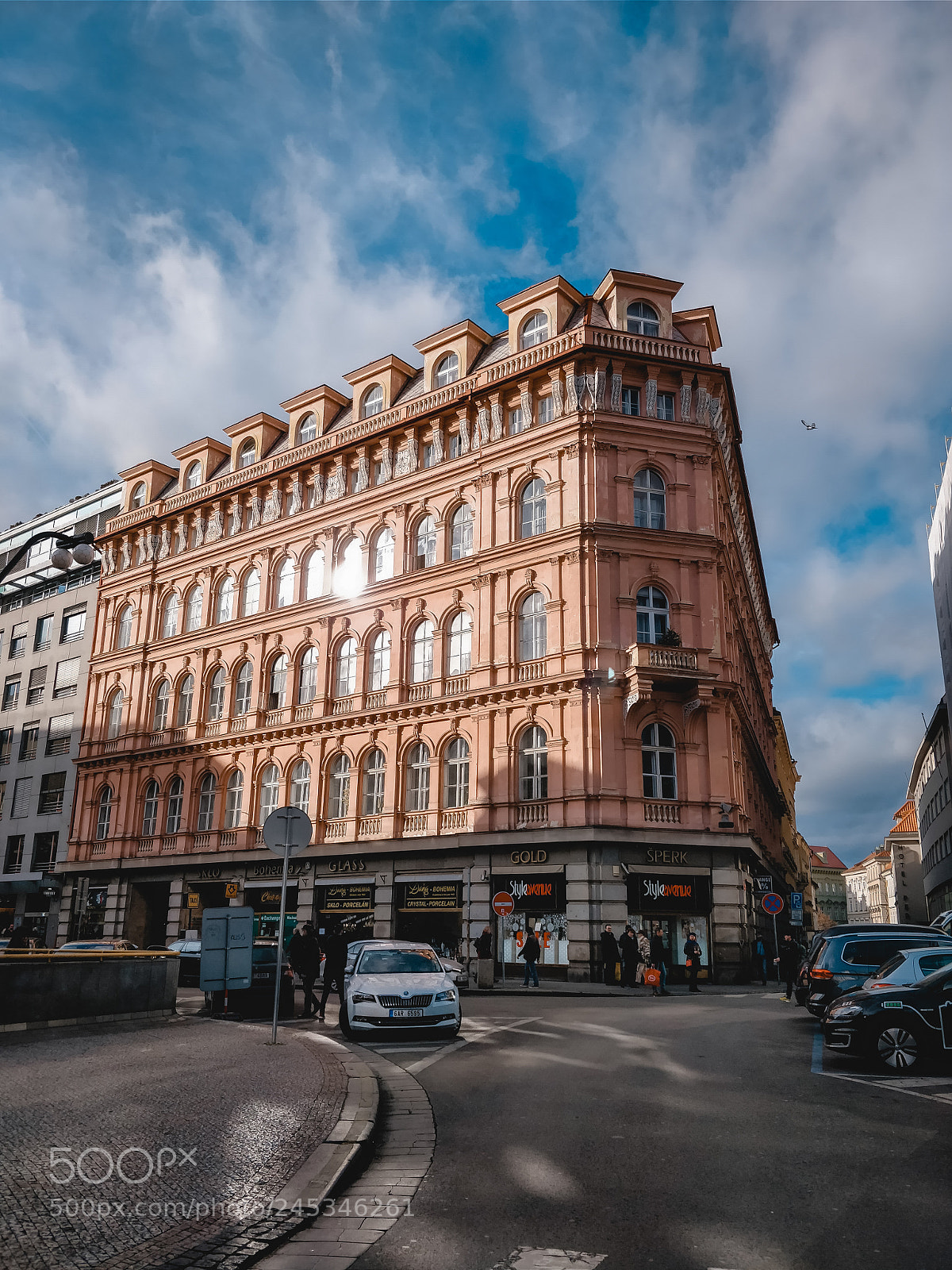 OnePlus 5T sample photo. Prague city vibes photography