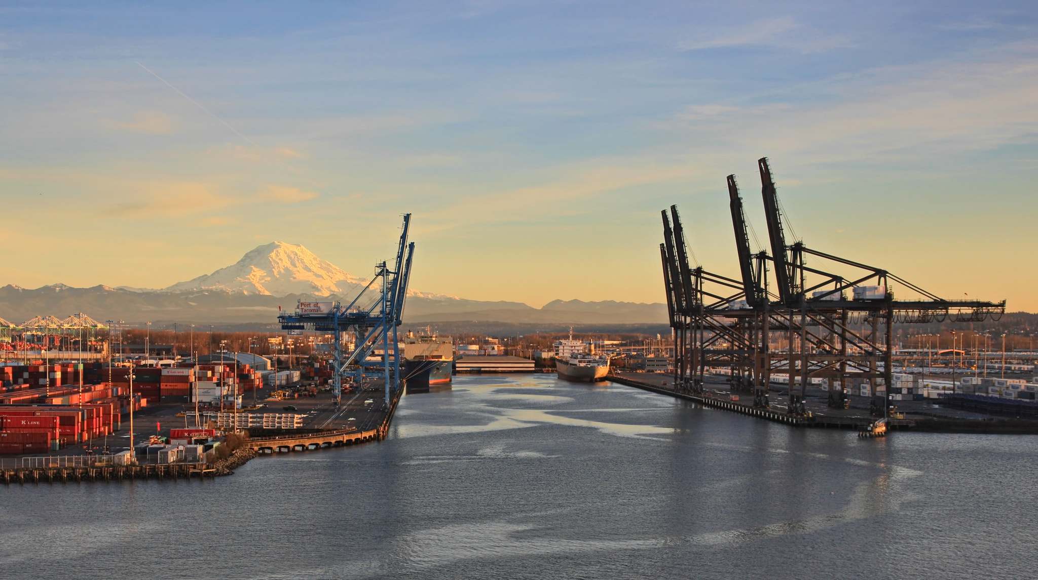 Canon EOS-1Ds Mark III sample photo. Port of tacoma photography