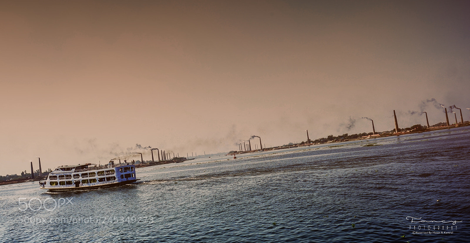 Sony a7 sample photo. Looking for the diversified photography