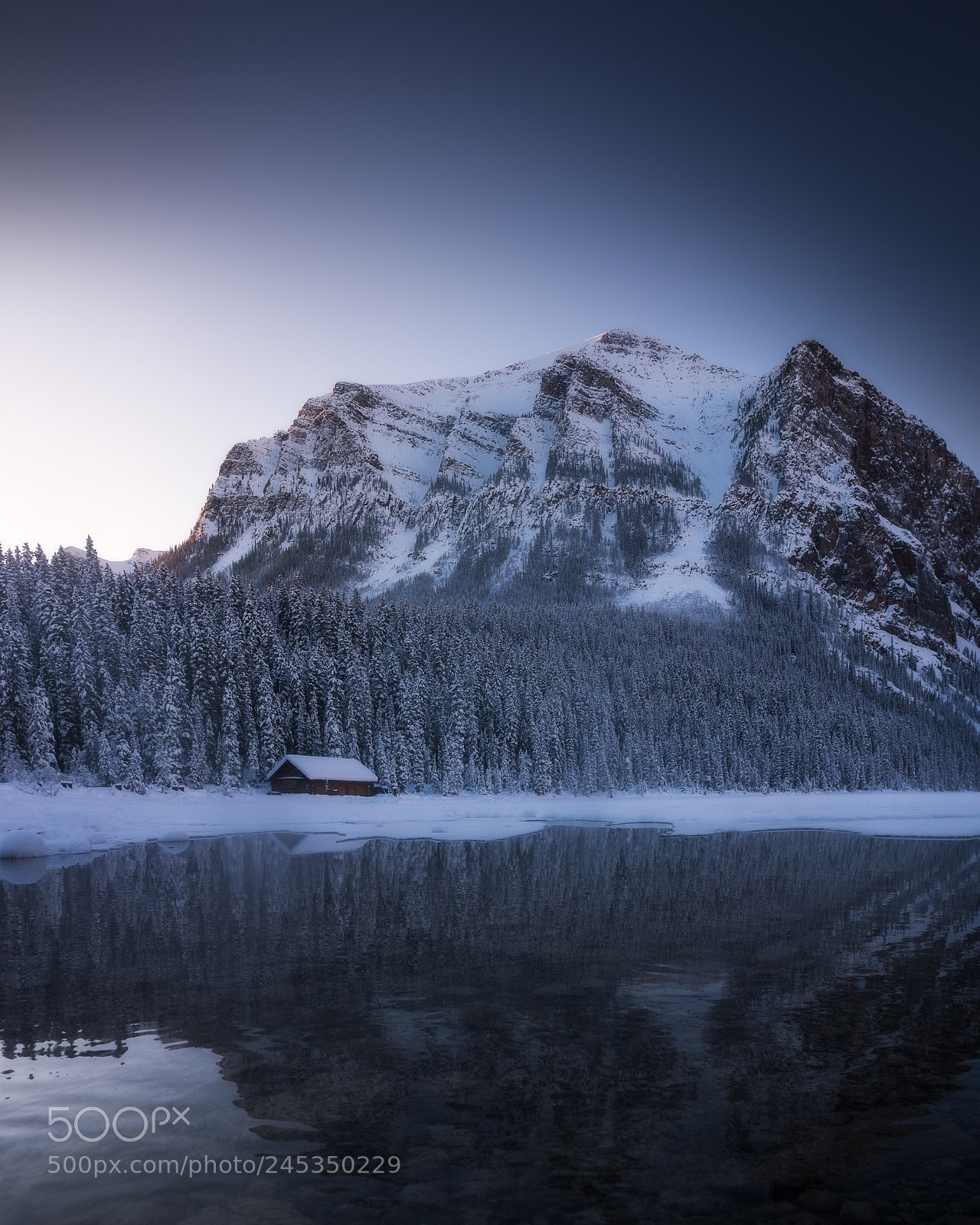 Panasonic Lumix DC-GH5 sample photo. Lake louise photography