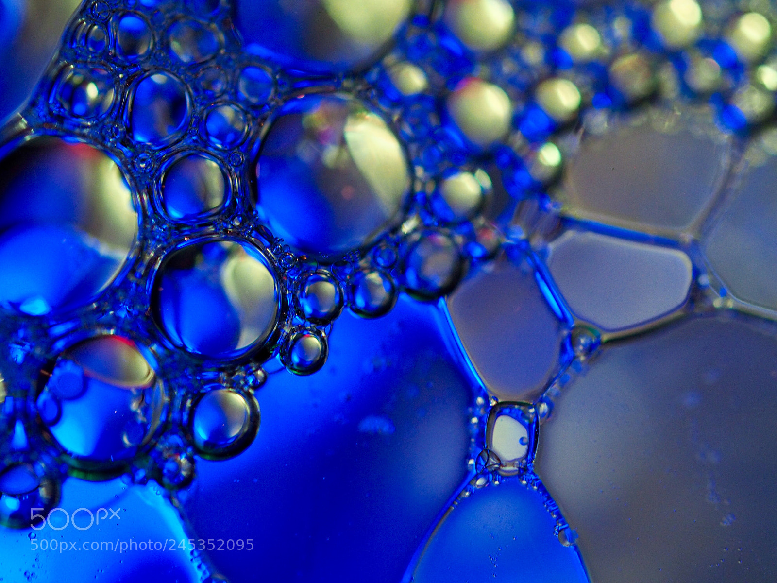 Olympus OM-D E-M1 sample photo. Lightpainting macro bubbles photography