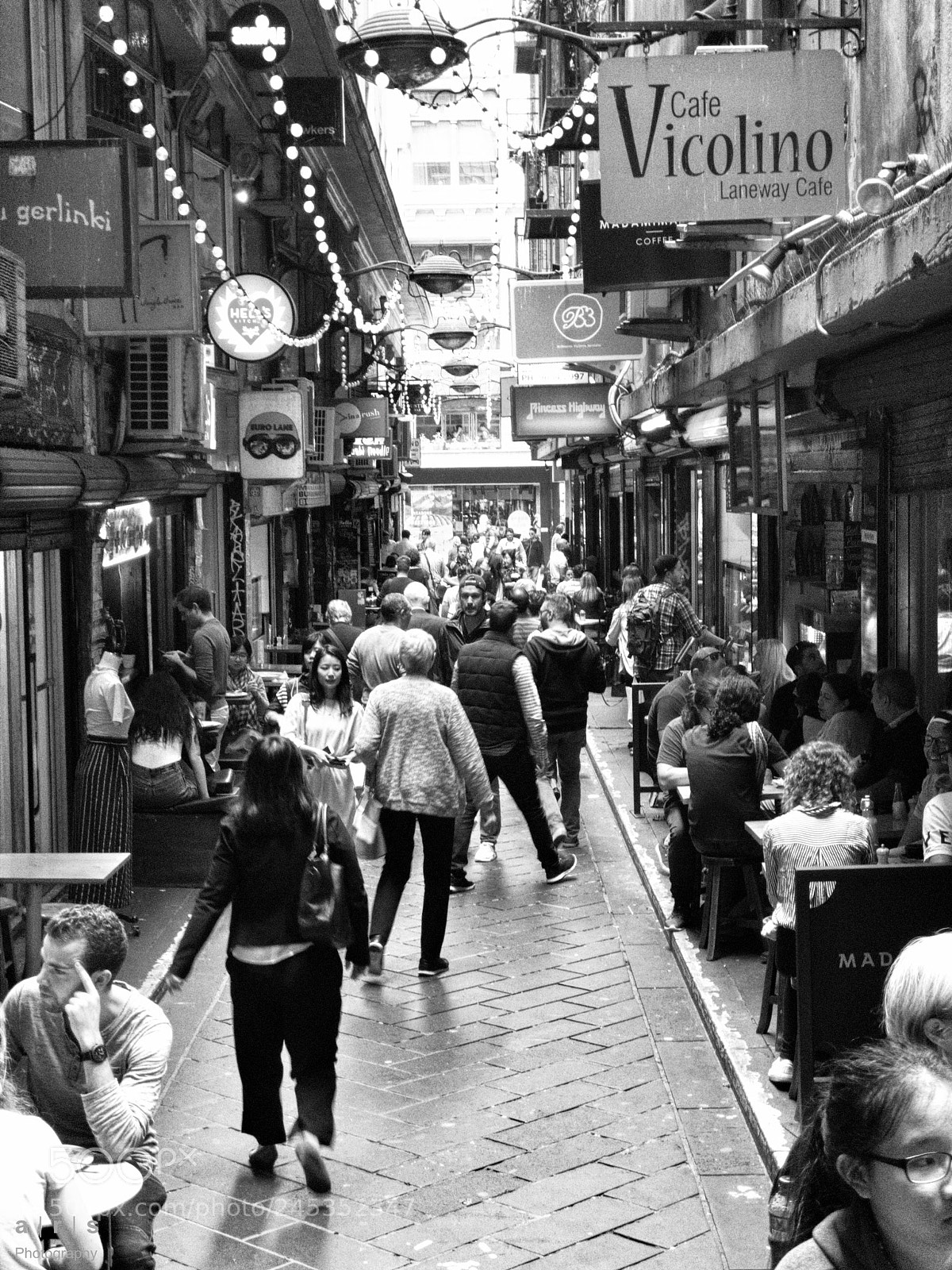 Apple iPhone 8 Plus sample photo. Degraves lane melbourne photography