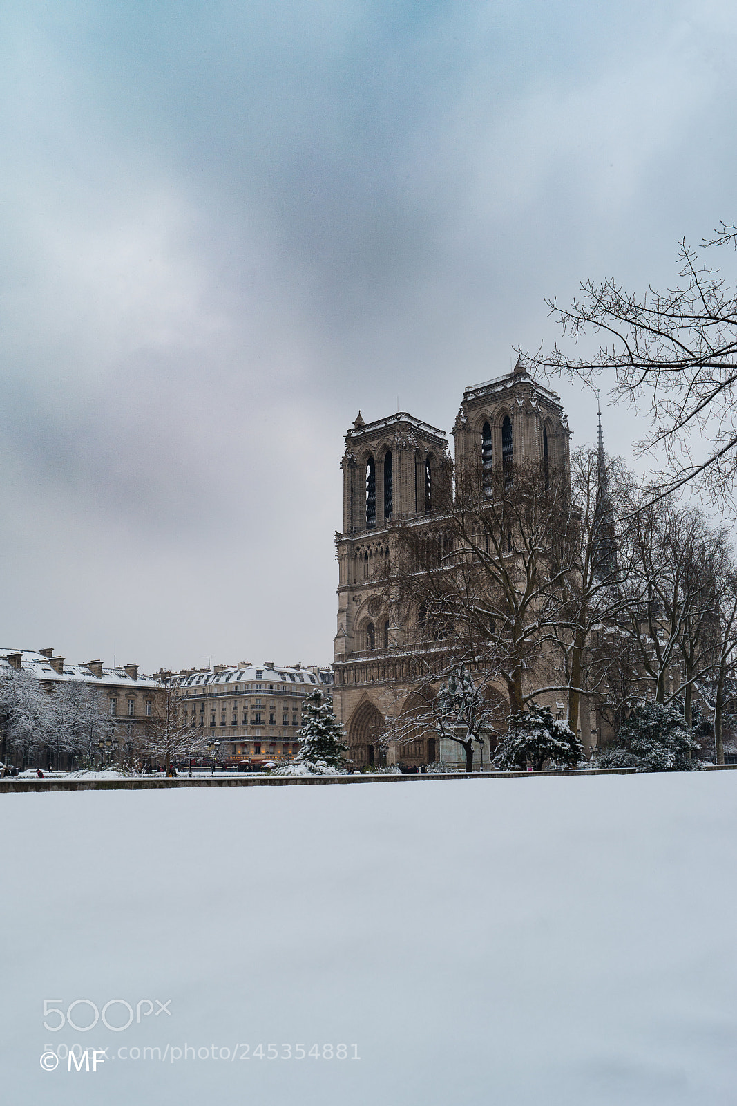 Samsung NX1 sample photo. I love paris in photography