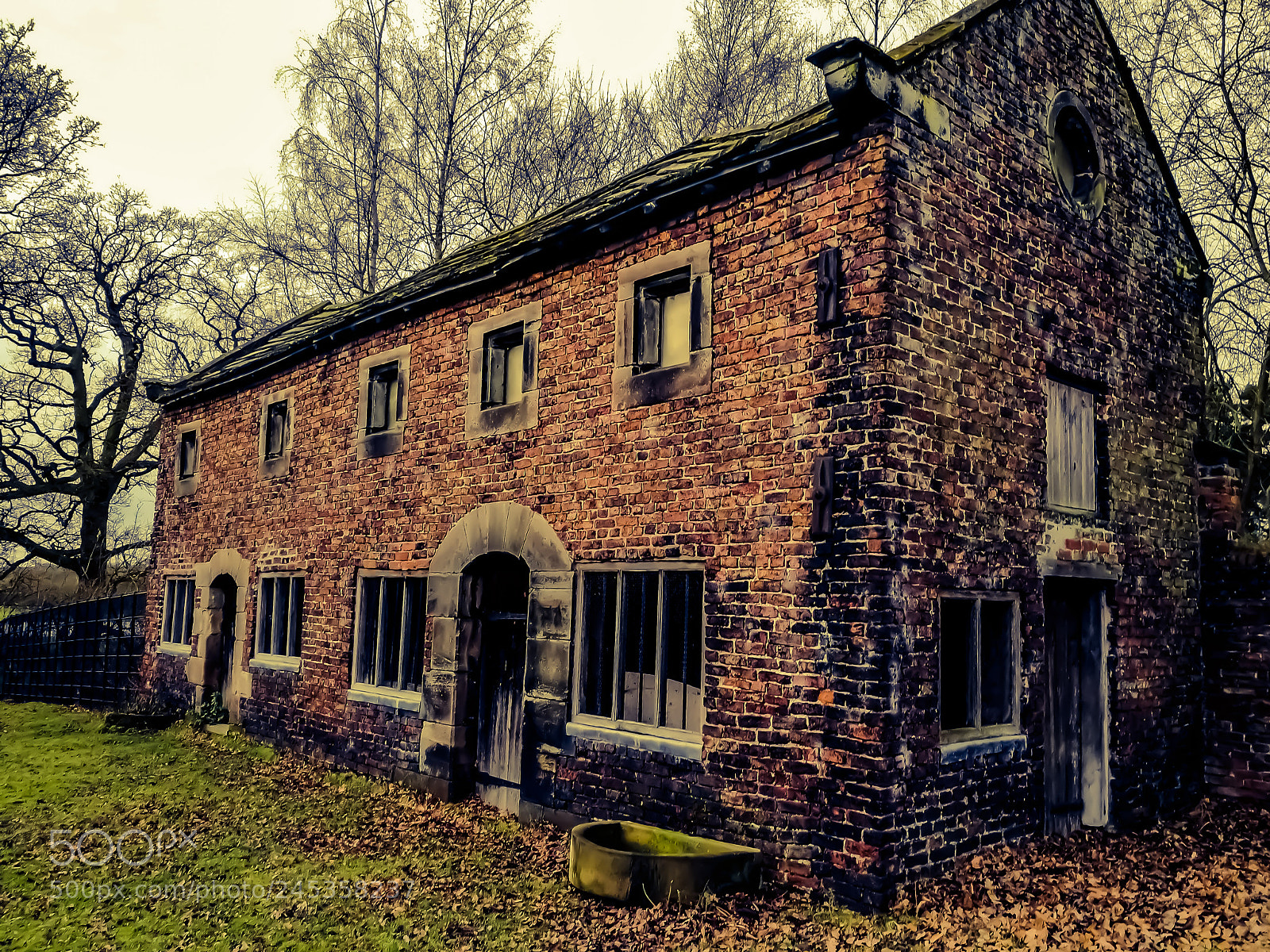 HUAWEI P9 sample photo. Abandoned photography
