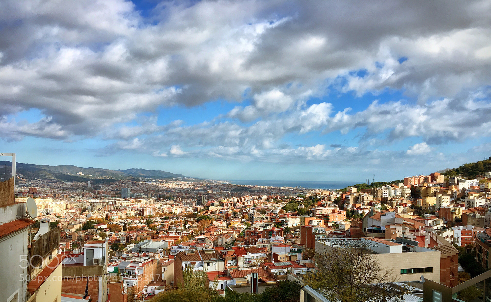 Apple iPhone 6s Plus sample photo. Barcelona photography