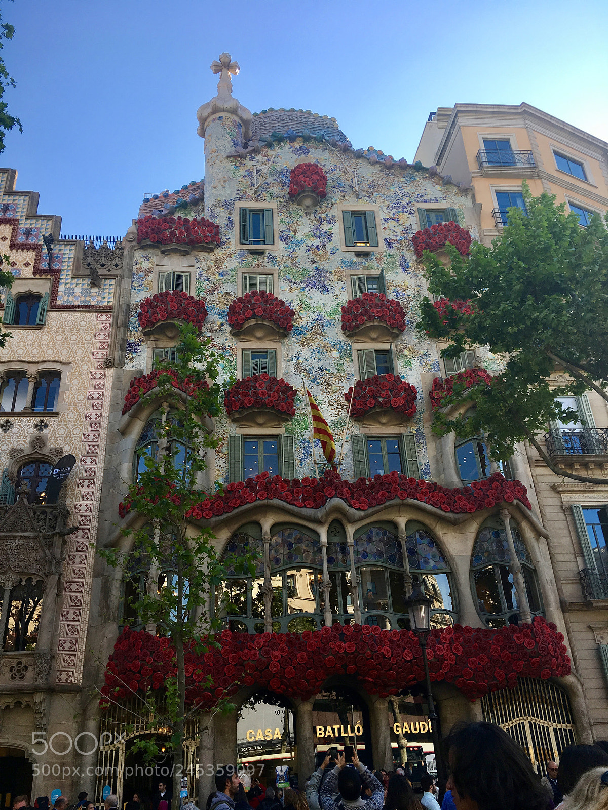 Apple iPhone 6s Plus sample photo. Casa batlló (gaudí ) photography
