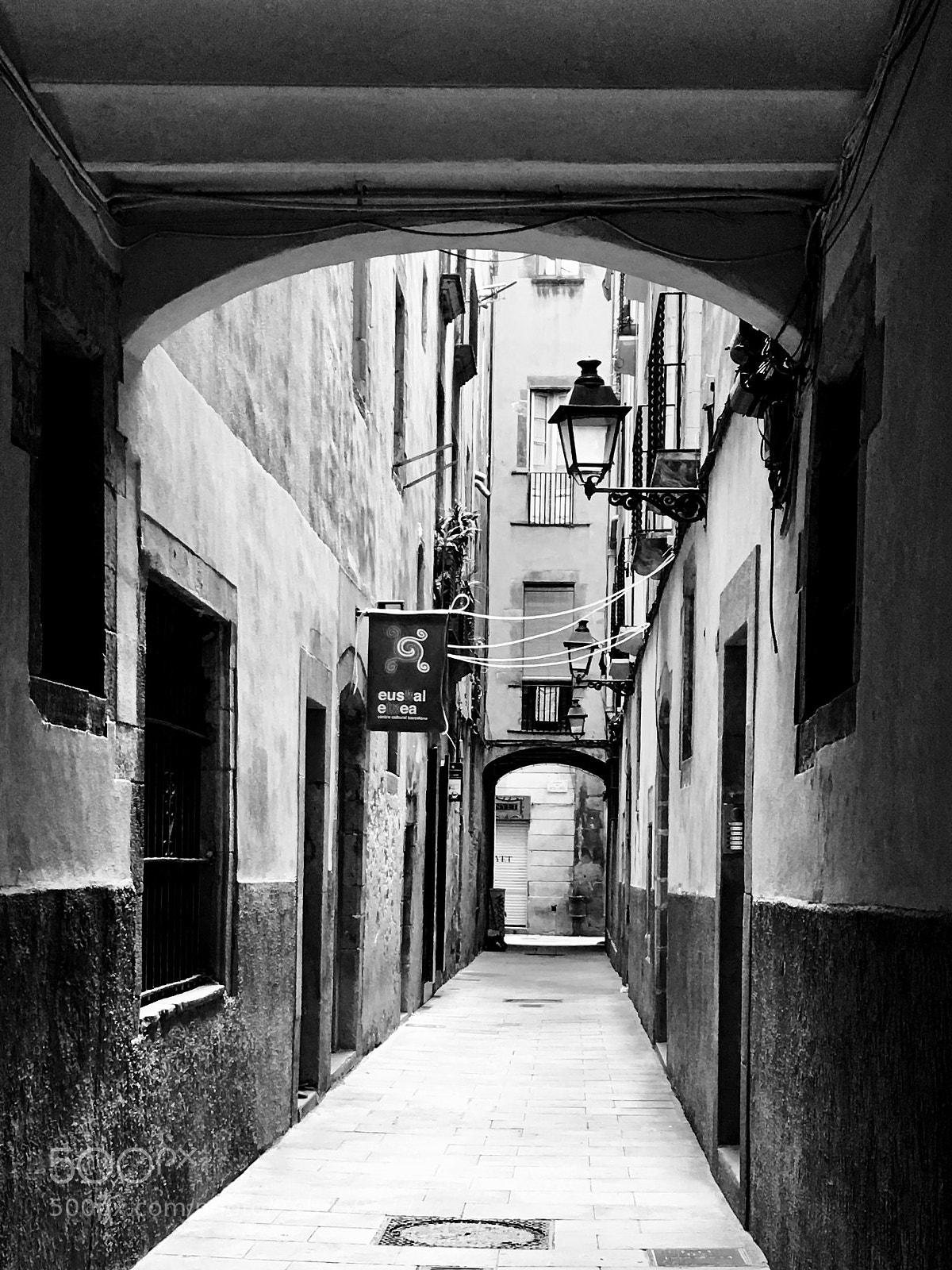 Apple iPhone 6s Plus sample photo. Gothic quarter of barcelona photography