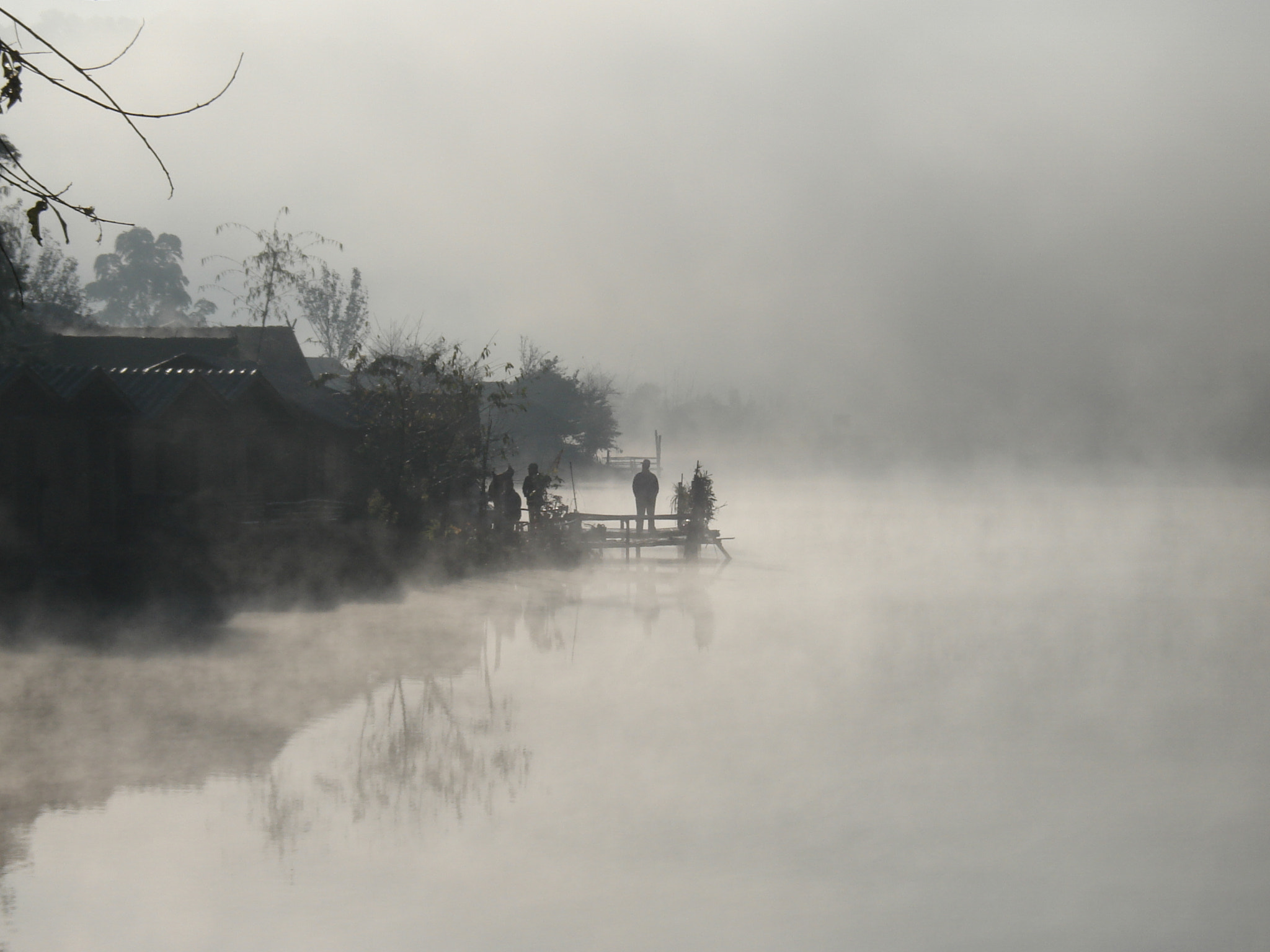 Sony DSC-W50 sample photo. Morning mist at pang oong lake photography