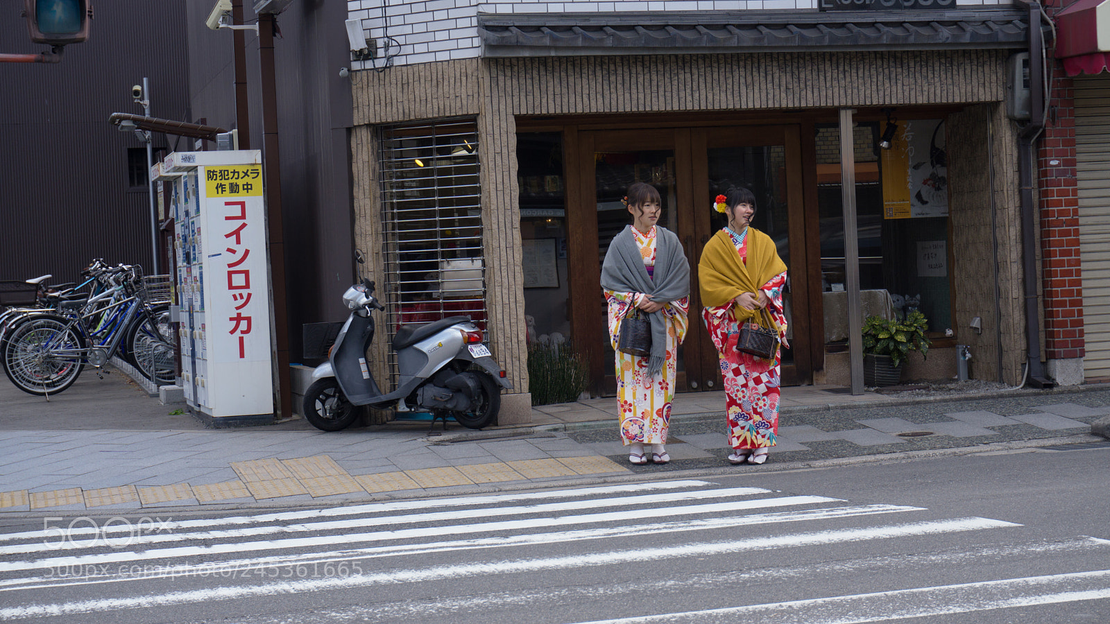 Sony a6000 sample photo. Kimono in winter photography