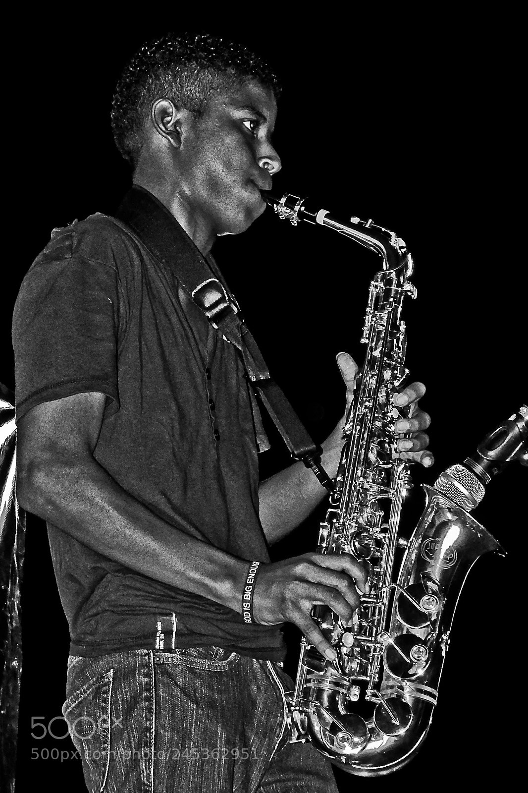 Fujifilm FinePix SL1000 sample photo. El saxofonista photography