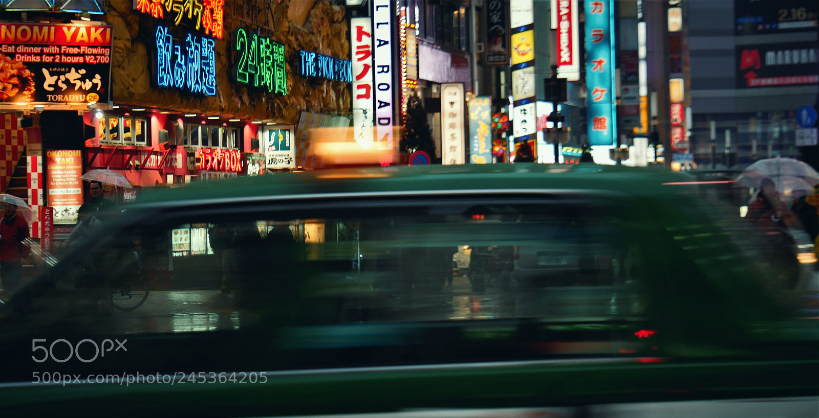 Panasonic Lumix DMC-GH4 sample photo. Shinjuku by night photography