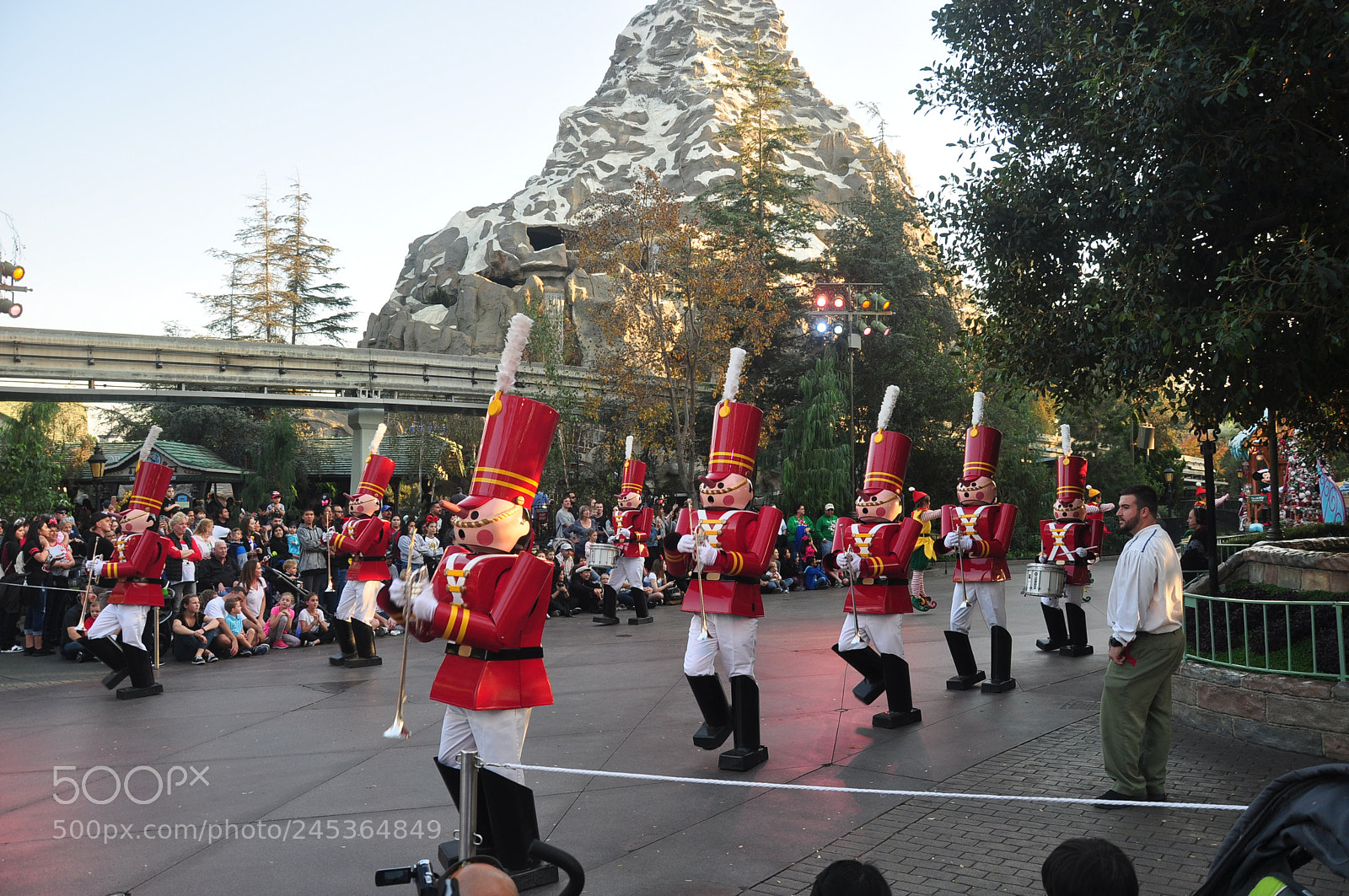 Nikon D90 sample photo. Disneyland, los angeles photography