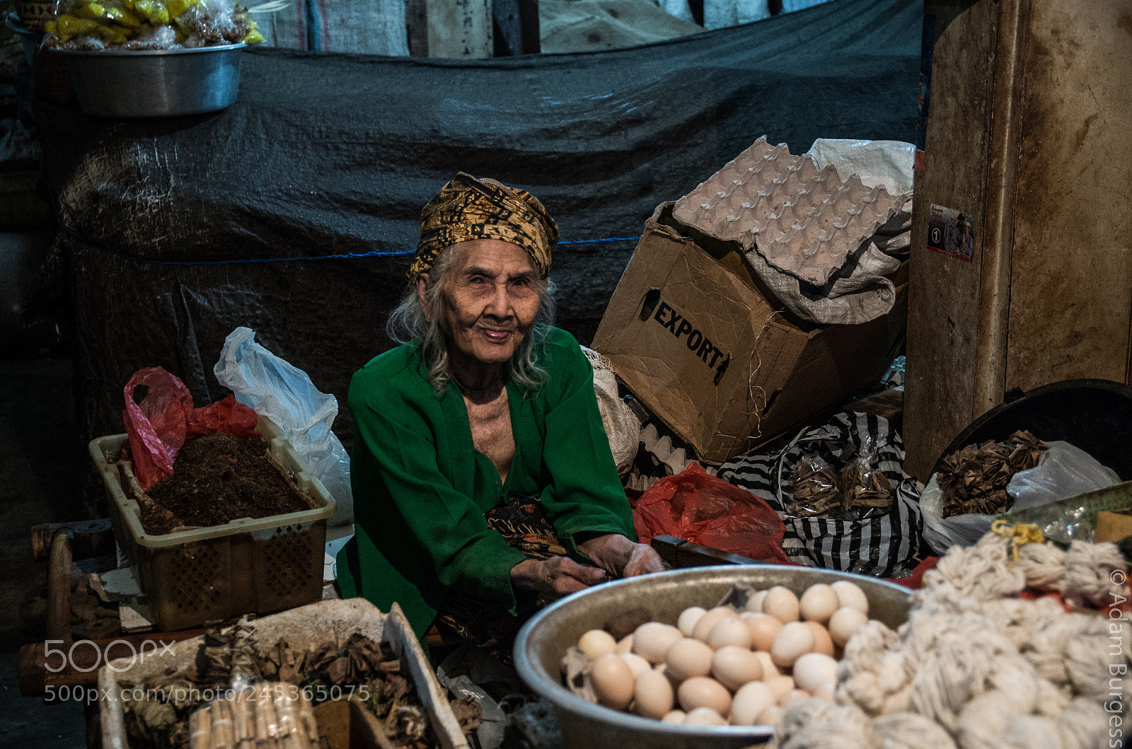 Pentax K-30 sample photo. Older lady selling eggs photography