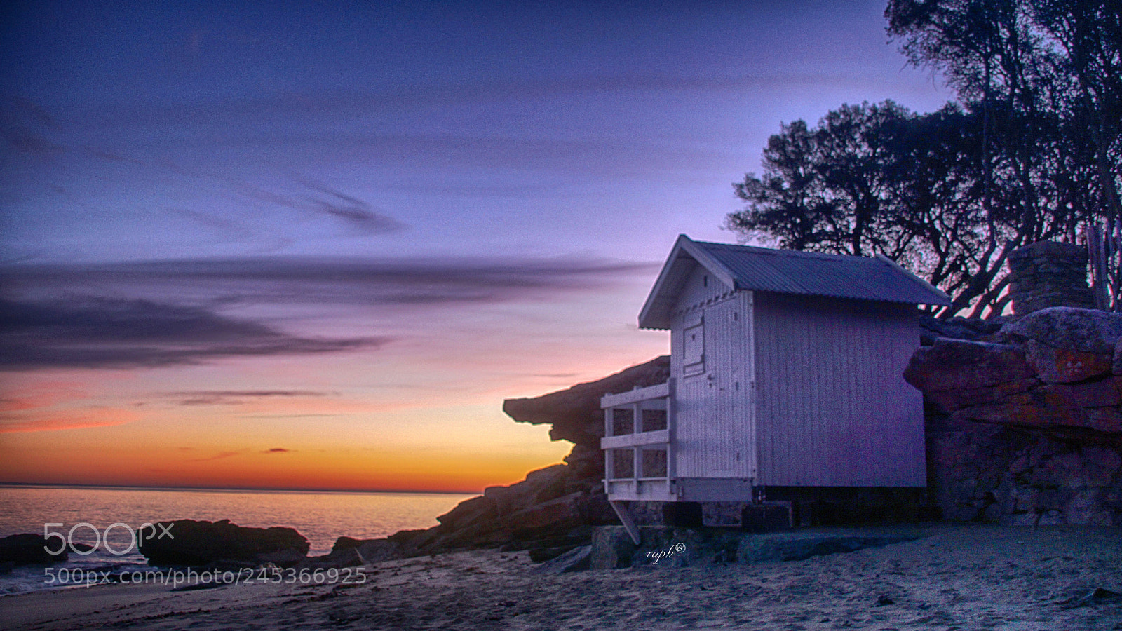 Sony ILCA-77M2 sample photo. Cabine photography