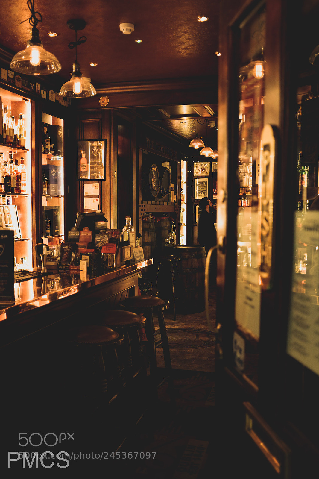 Fujifilm X100S sample photo. Whiskey bar, dublin photography