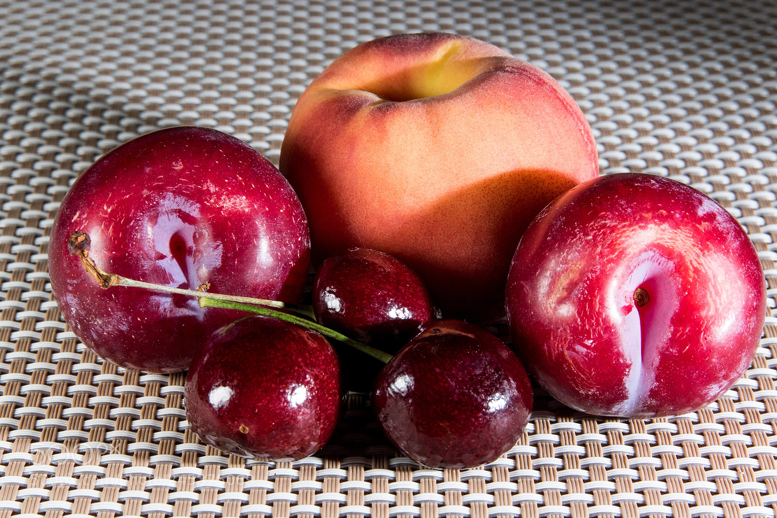 Canon EOS 7D Mark II sample photo. Fruit photography