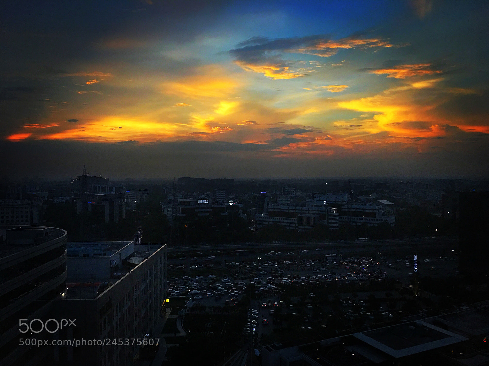 Apple iPhone 6s Plus sample photo. Sunset over a crowded photography