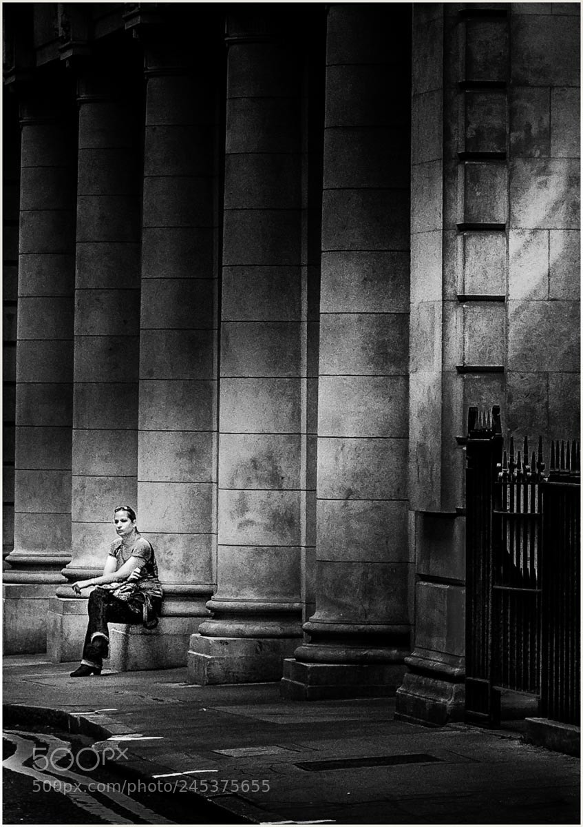 Fujifilm X20 sample photo. Caught in the light. photography