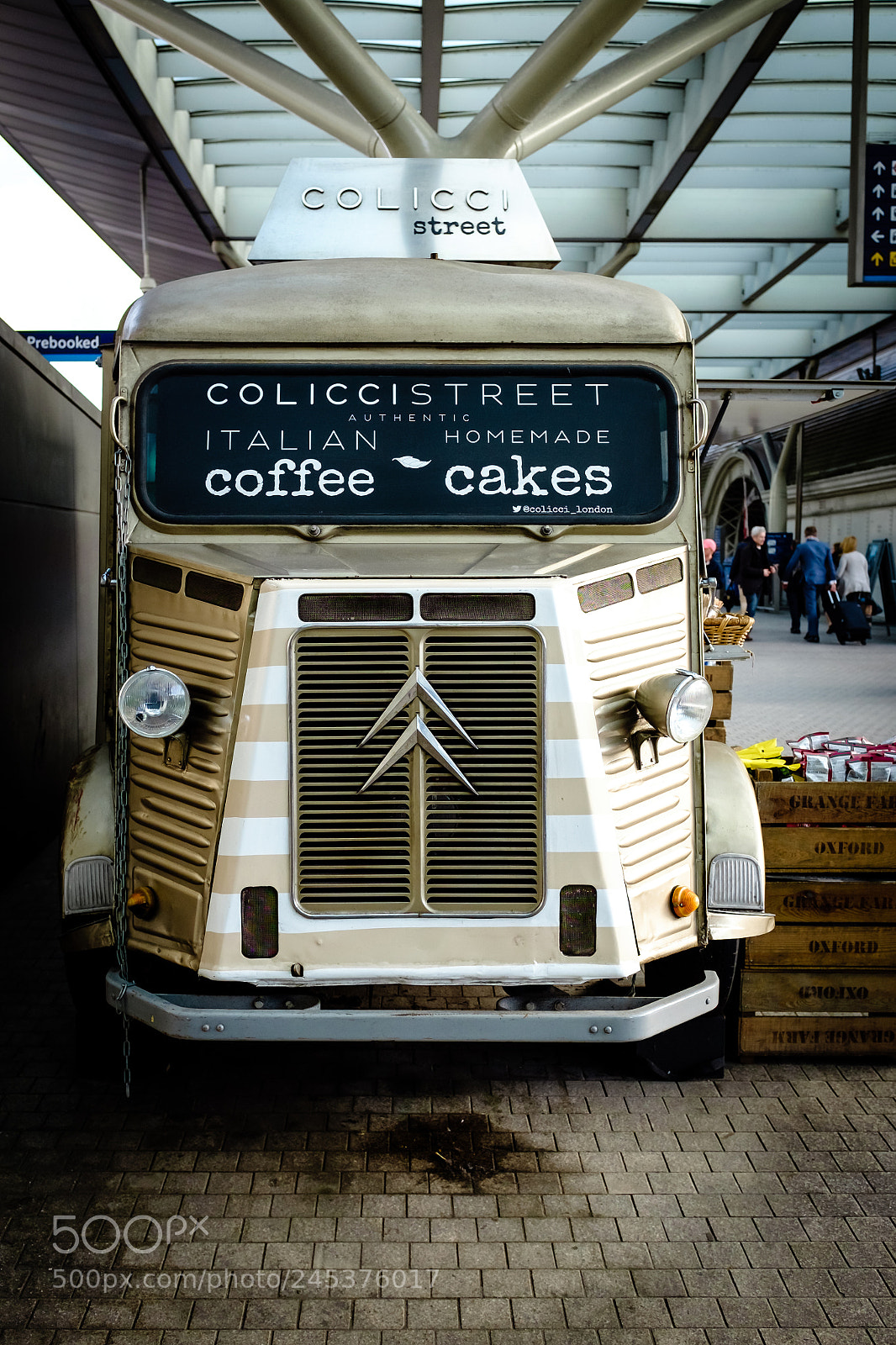 Fujifilm X100S sample photo. Coffee cakes outside paddington photography