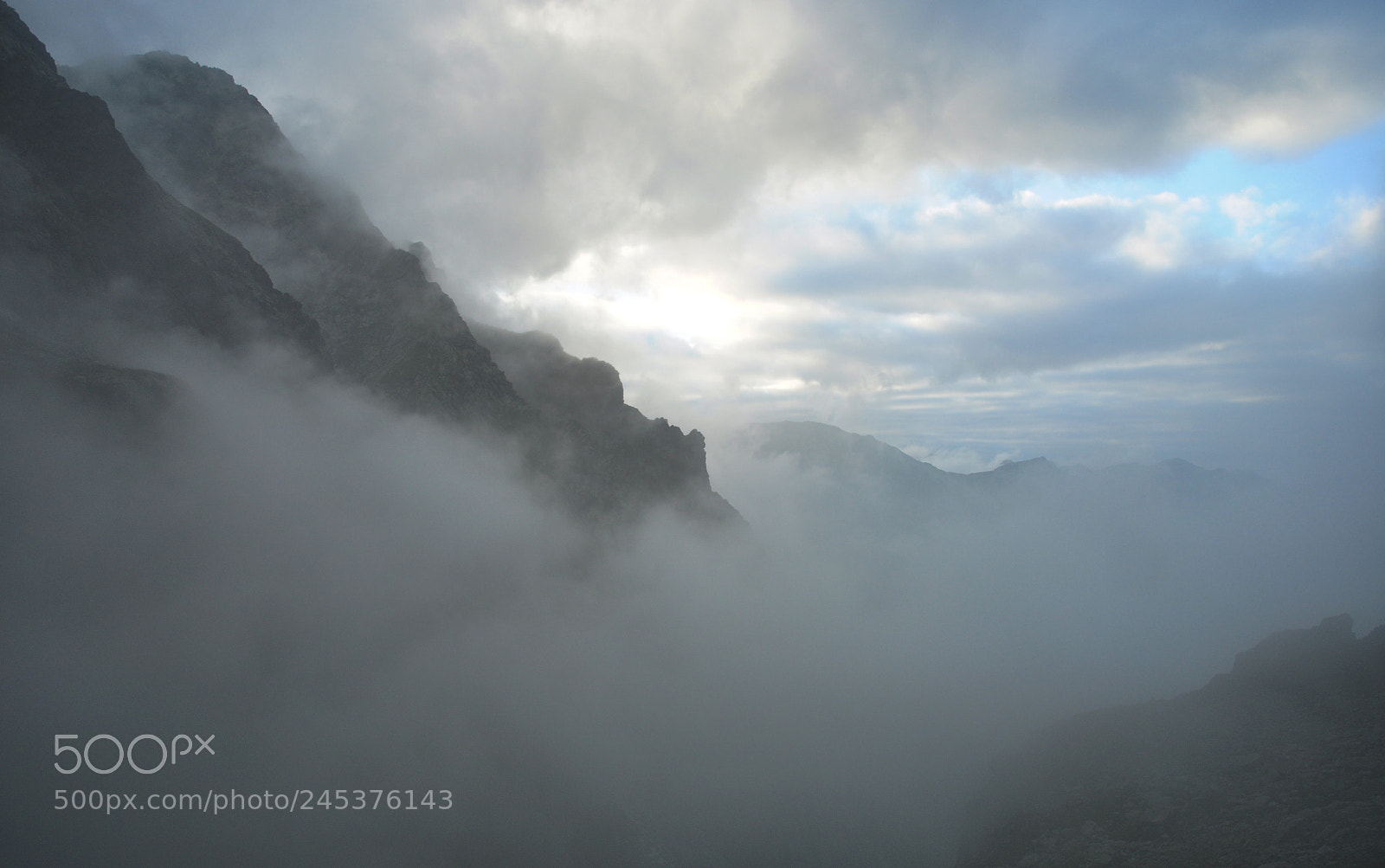 Nikon D90 sample photo. Above the clouds photography