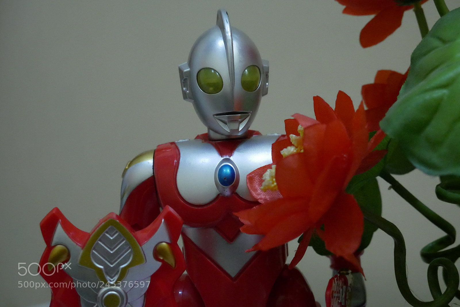 Panasonic Lumix DMC-G85 (Lumix DMC-G80) sample photo. Ultraman photography