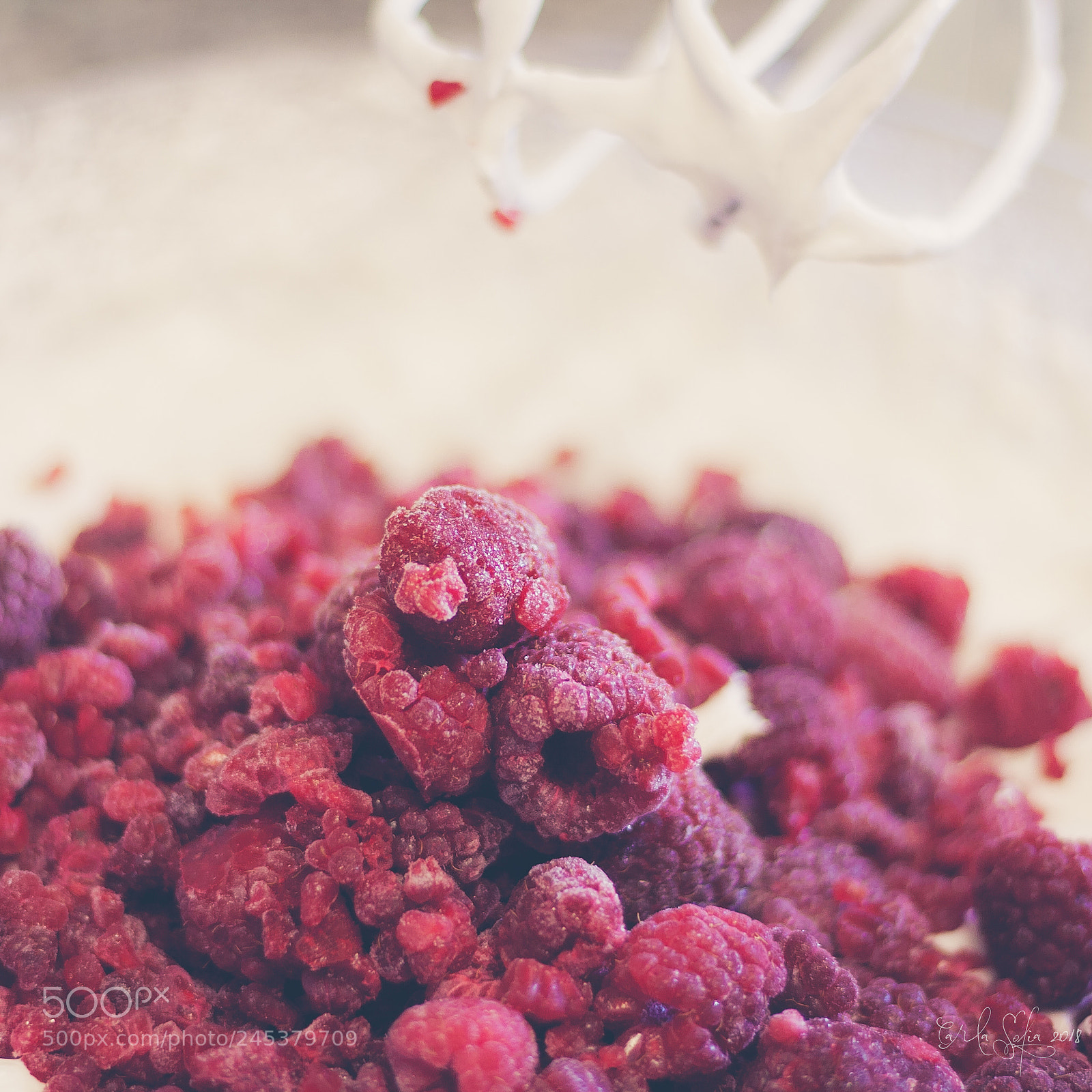 Canon EOS 1000D (EOS Digital Rebel XS / EOS Kiss F) sample photo. 174 - raspberries photography