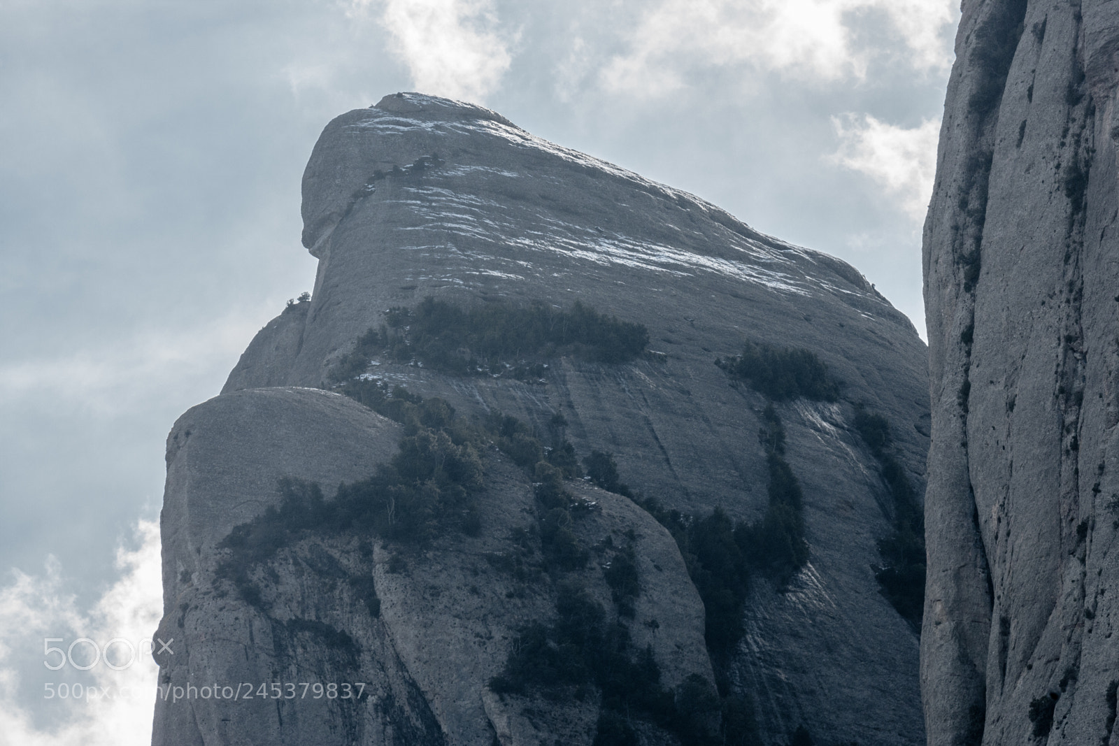 Canon EOS-1Ds Mark II sample photo. Montserrat and snow ix photography