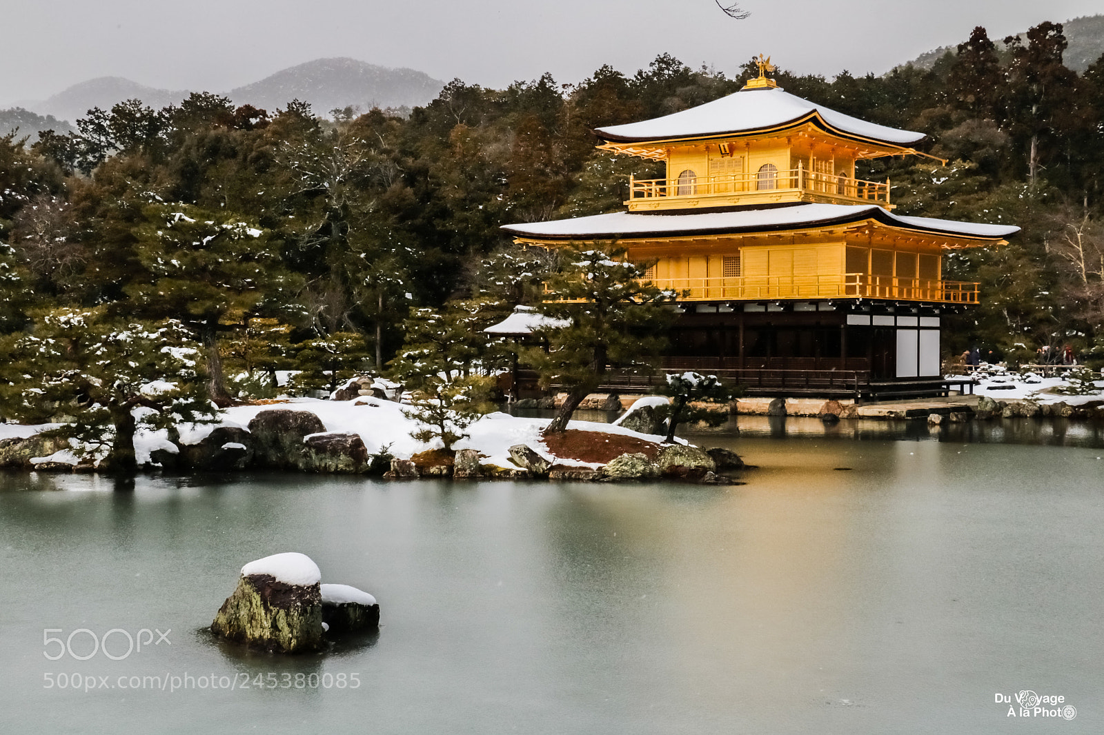 Canon EOS 760D (EOS Rebel T6s / EOS 8000D) sample photo. Snow kinkakuji photography