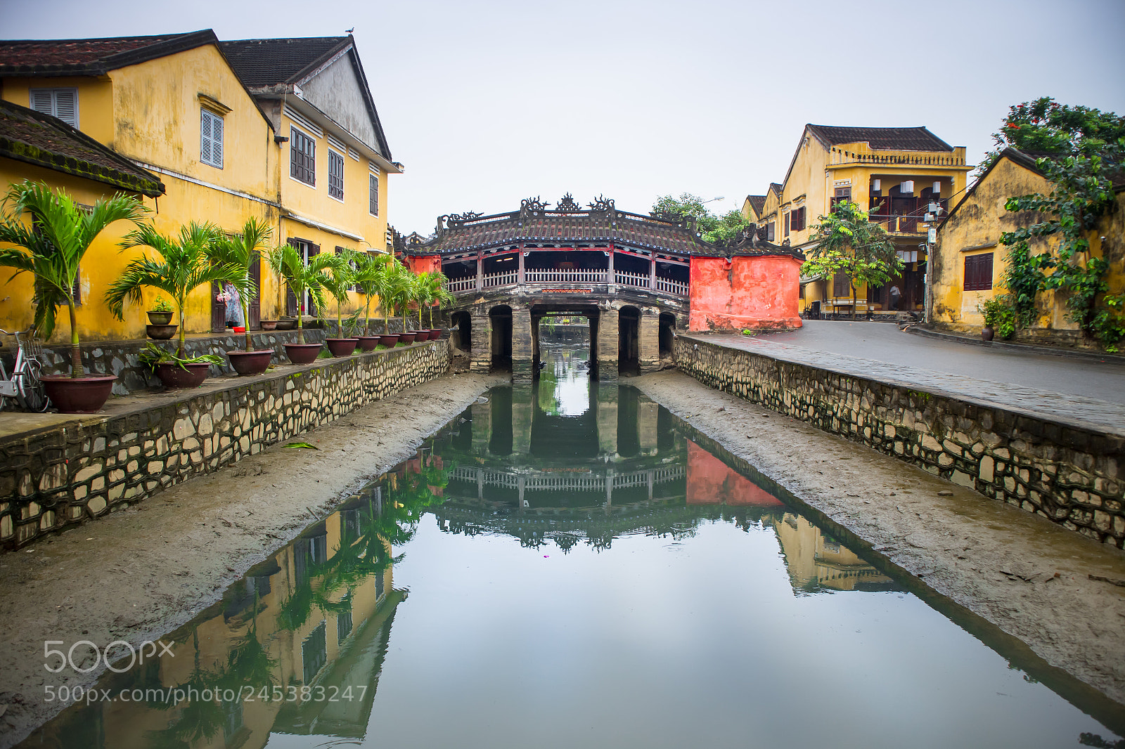 Canon EOS M10 sample photo. Japanese bridge photography