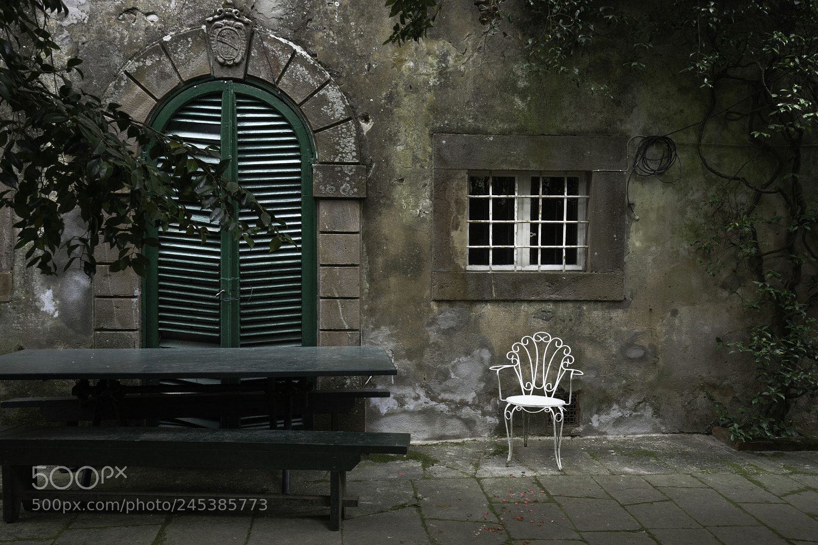 Sony a7 II sample photo. Compito persiana e sedia photography