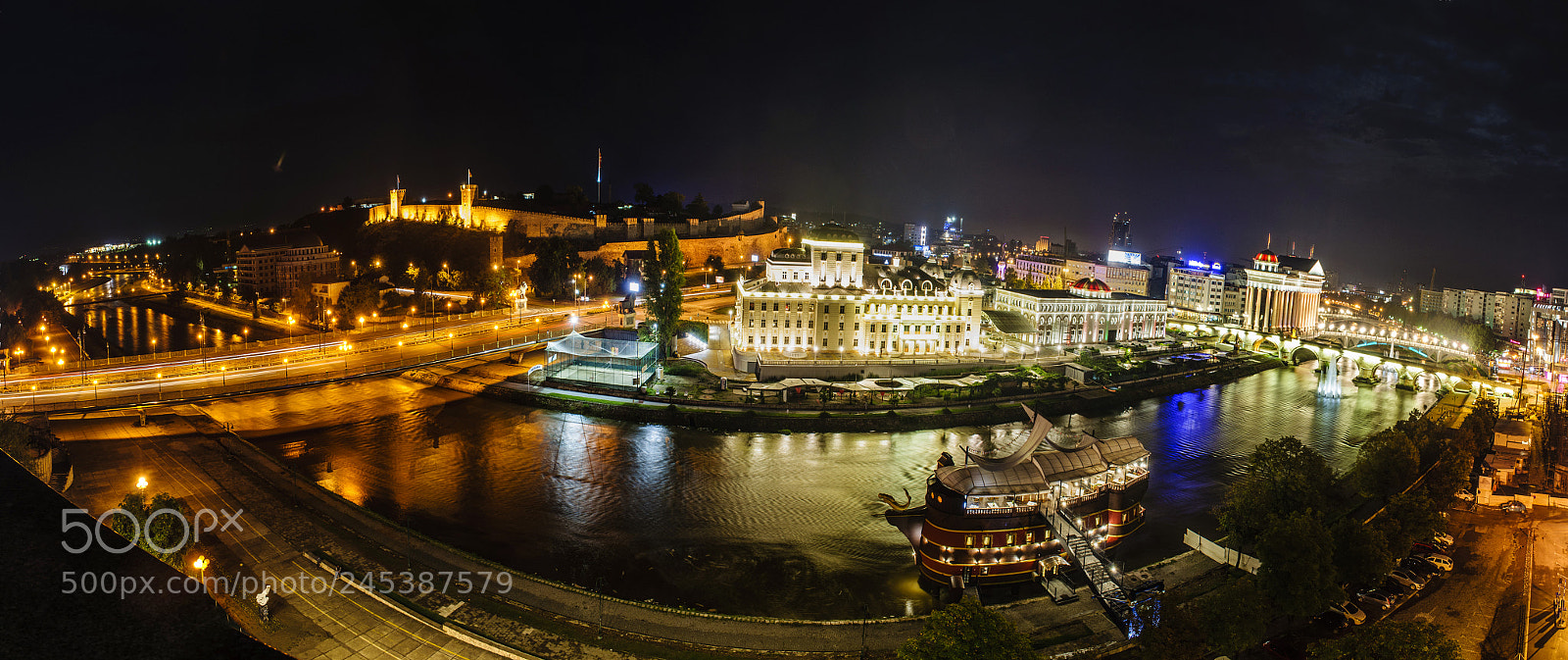 Nikon D5000 sample photo. Panoramic view photography