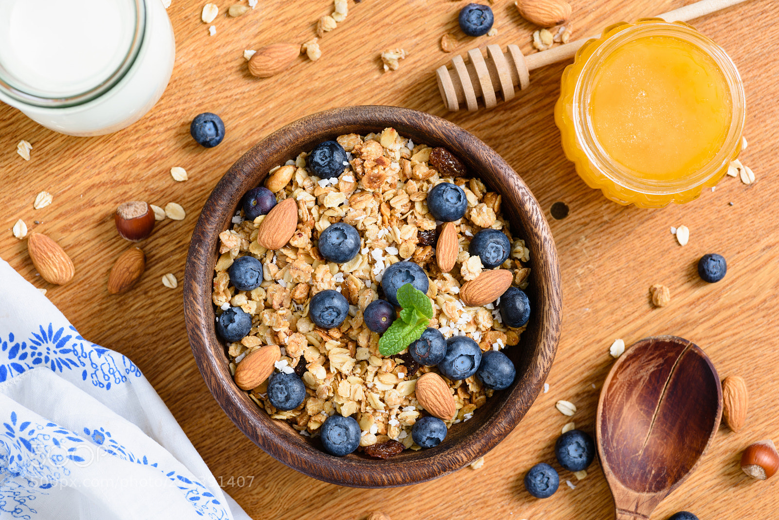 Nikon D810 sample photo. Granola bowl with blueberries photography